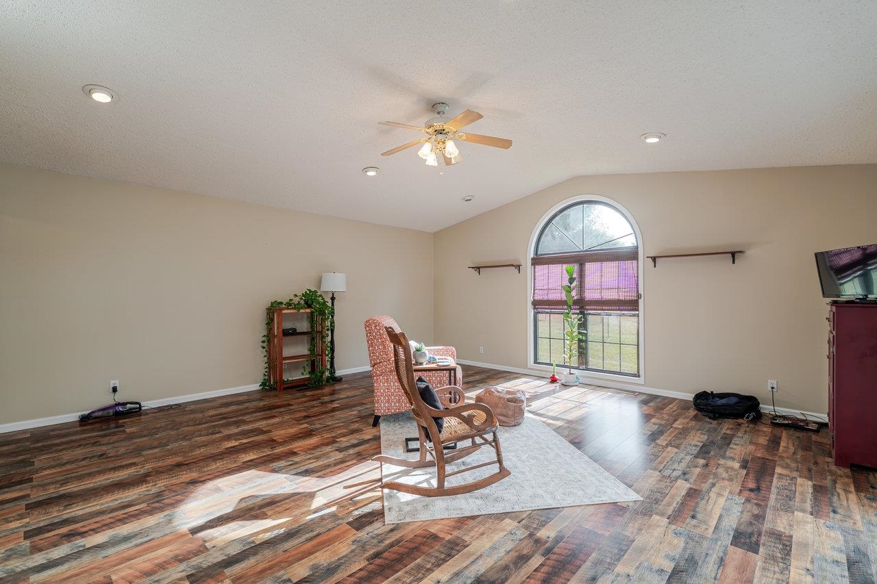 1300 GUM AVE, GROTTOES, Virginia 24441, 3 Bedrooms Bedrooms, ,1 BathroomBathrooms,Residential,1300 GUM AVE,669466 MLS # 669466