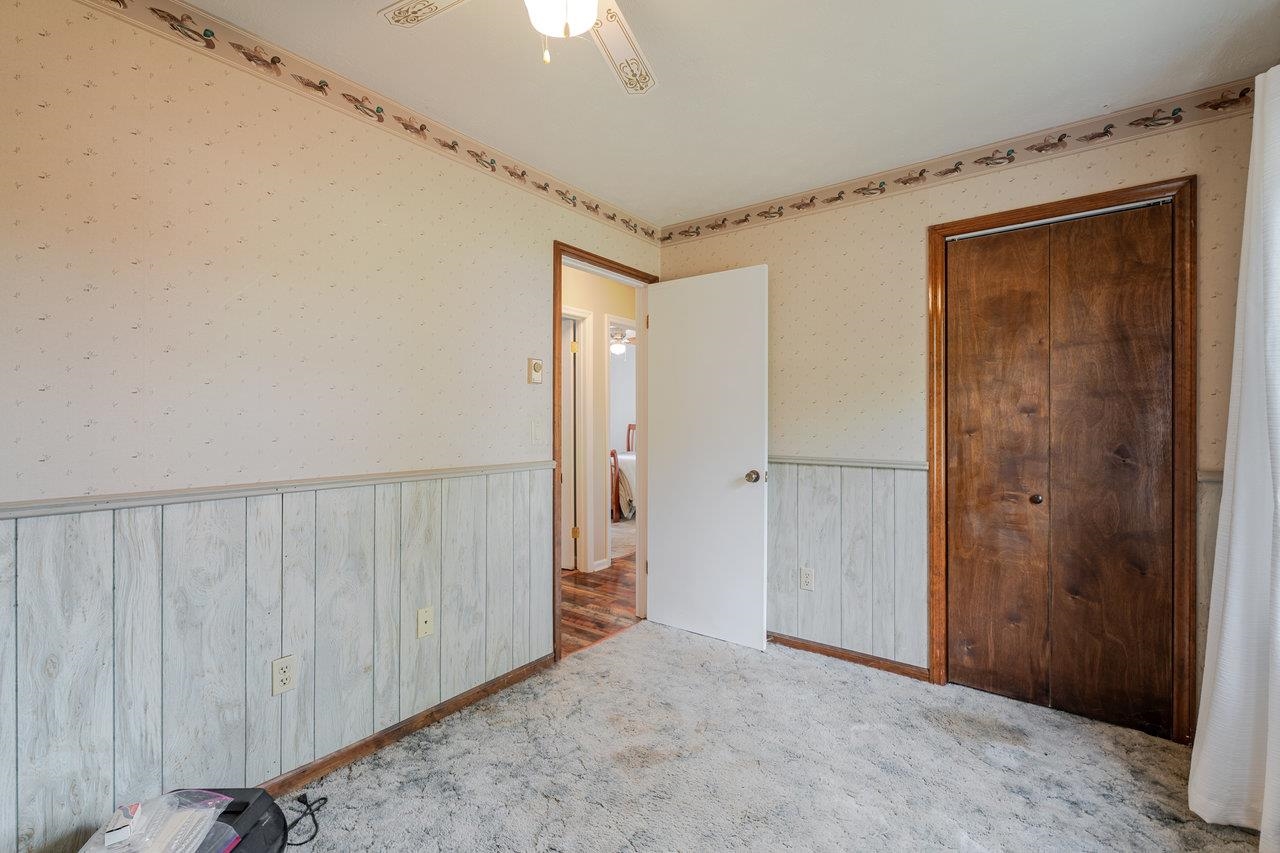 1300 GUM AVE, GROTTOES, Virginia 24441, 3 Bedrooms Bedrooms, ,1 BathroomBathrooms,Residential,1300 GUM AVE,669466 MLS # 669466