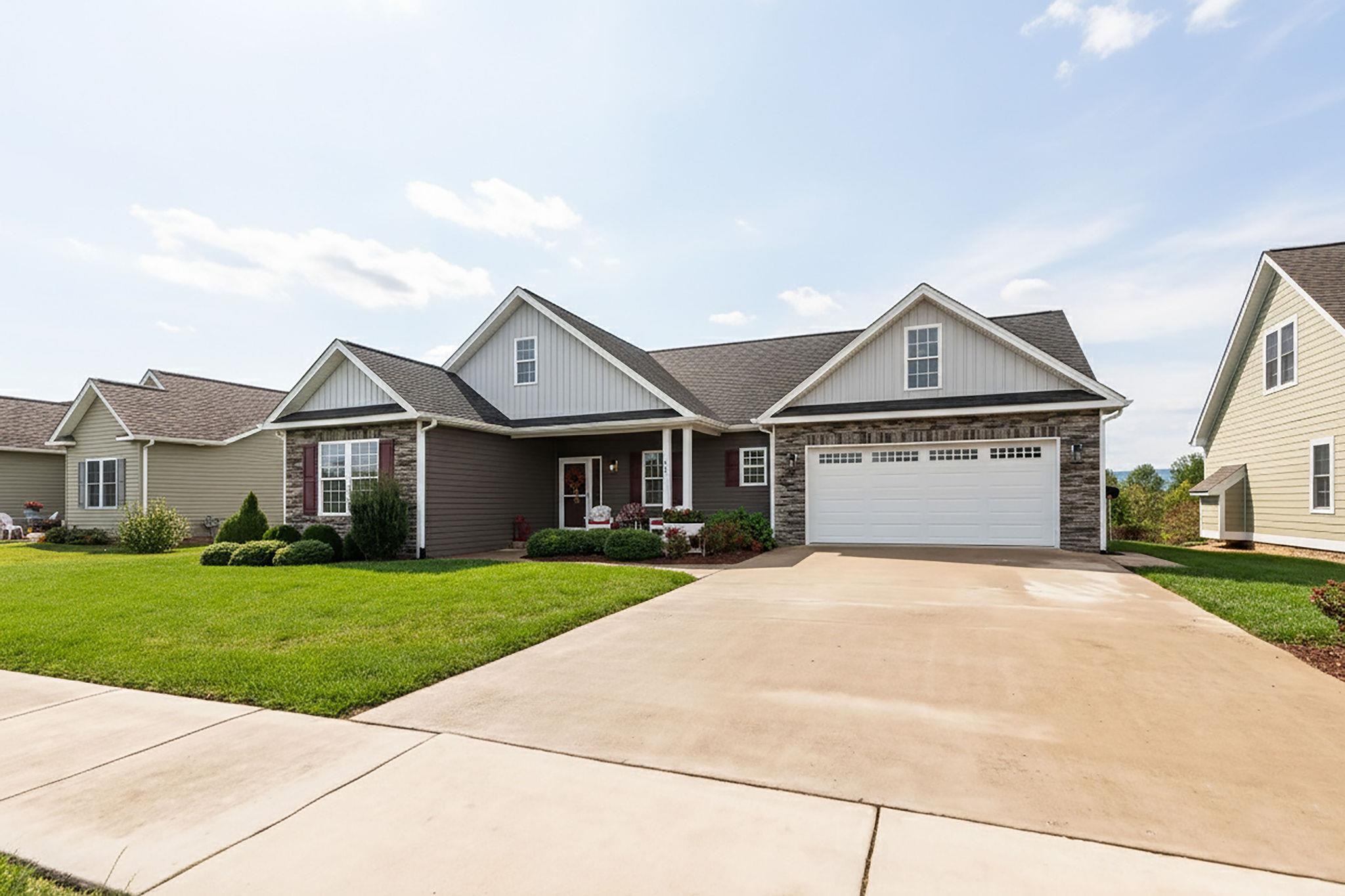 176 LOCUST GROVE LN, STUARTS DRAFT, Virginia 24477, 3 Bedrooms Bedrooms, ,2 BathroomsBathrooms,Residential,176 LOCUST GROVE LN,669471 MLS # 669471