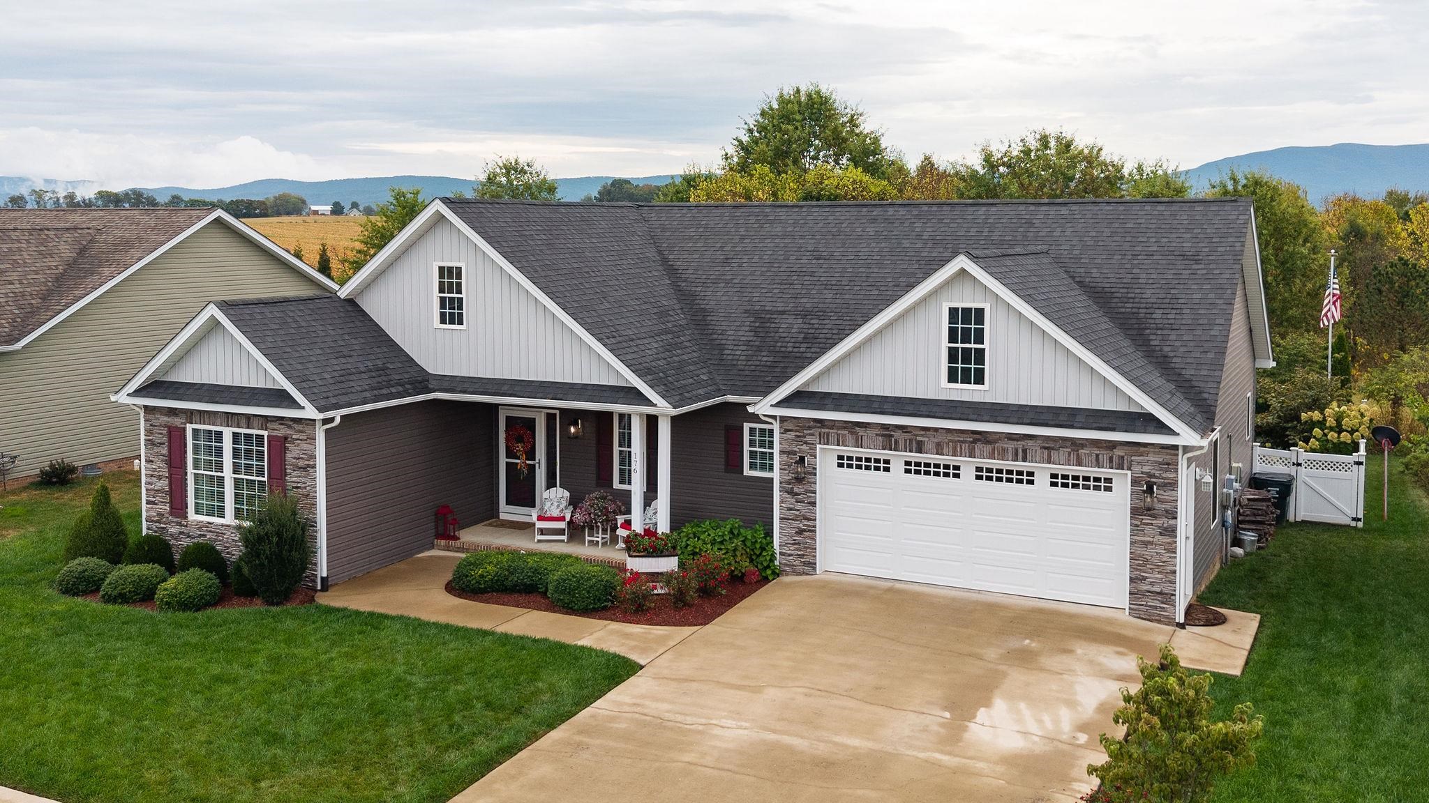 176 LOCUST GROVE LN, STUARTS DRAFT, Virginia 24477, 3 Bedrooms Bedrooms, ,2 BathroomsBathrooms,Residential,176 LOCUST GROVE LN,669471 MLS # 669471