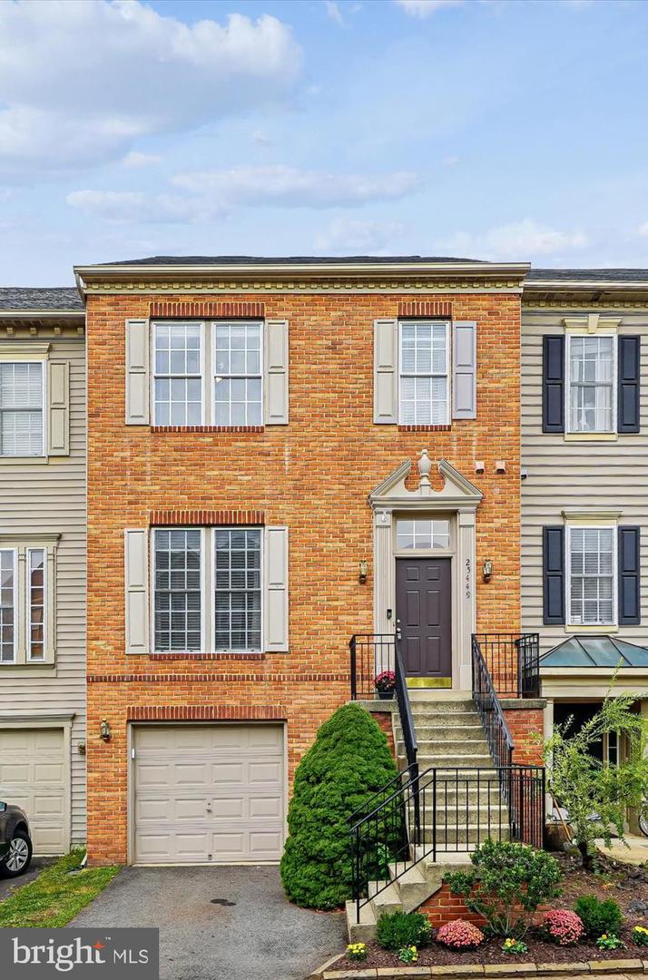 25449 BRICKELL DR, CHANTILLY, Virginia 20152, 3 Bedrooms Bedrooms, ,2 BathroomsBathrooms,Residential,For sale,25449 BRICKELL DR,VALO2107400 MLS # VALO2107400