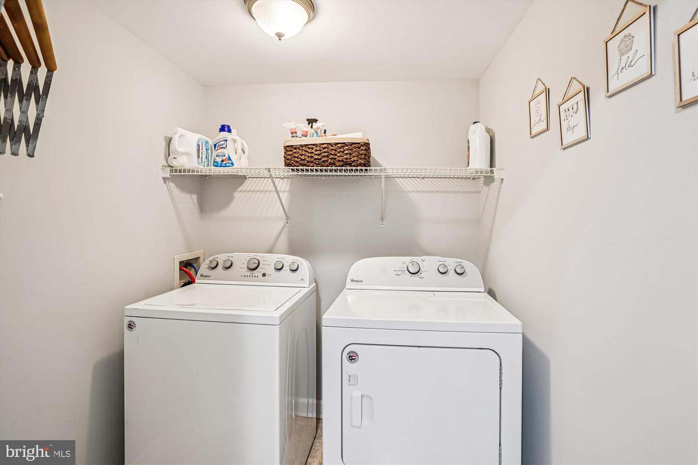 25449 BRICKELL DR, CHANTILLY, Virginia 20152, 3 Bedrooms Bedrooms, ,2 BathroomsBathrooms,Residential,For sale,25449 BRICKELL DR,VALO2107400 MLS # VALO2107400