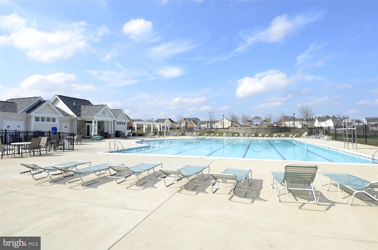 25449 BRICKELL DR, CHANTILLY, Virginia 20152, 3 Bedrooms Bedrooms, ,2 BathroomsBathrooms,Residential,For sale,25449 BRICKELL DR,VALO2107400 MLS # VALO2107400
