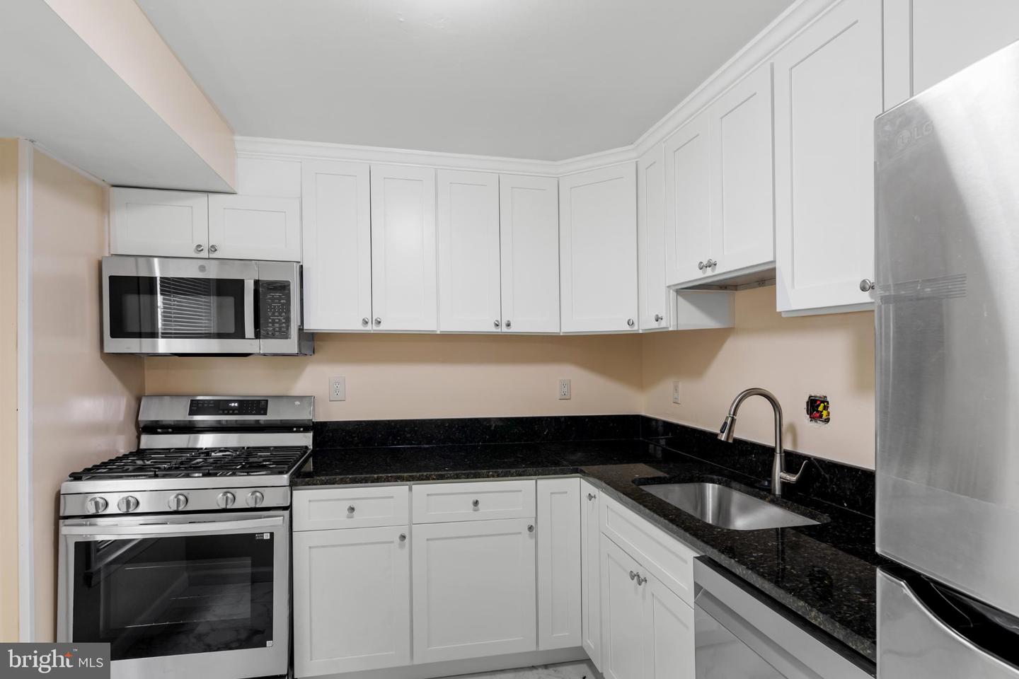 8113 PINELAKE CT, ALEXANDRIA, Virginia 22309, 4 Bedrooms Bedrooms, ,2 BathroomsBathrooms,Residential,For sale,8113 PINELAKE CT,VAFX2268802 MLS # VAFX2268802
