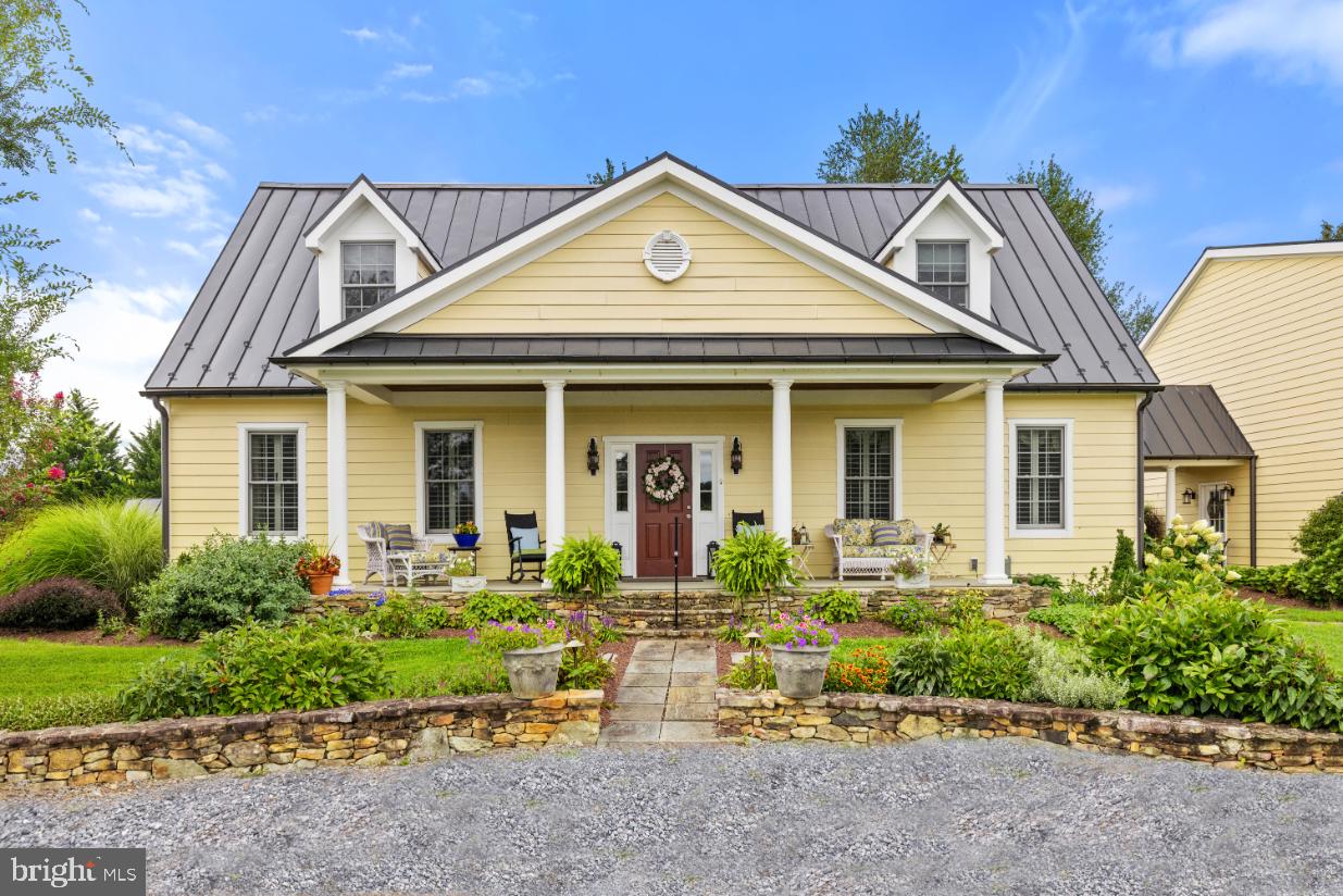 6437 JOHN S MOSBY HWY, MIDDLEBURG, Virginia 20117, 3 Bedrooms Bedrooms, ,2 BathroomsBathrooms,Residential,For sale,6437 JOHN S MOSBY HWY,VAFQ2018402 MLS # VAFQ2018402