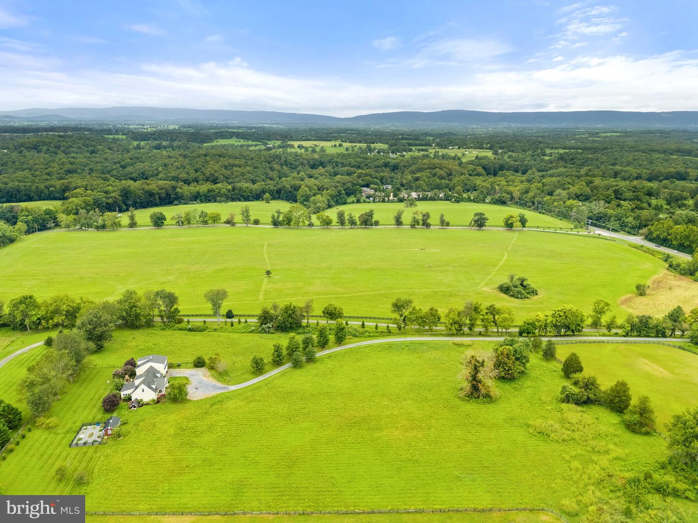 6437 JOHN S MOSBY HWY, MIDDLEBURG, Virginia 20117, 3 Bedrooms Bedrooms, ,2 BathroomsBathrooms,Residential,For sale,6437 JOHN S MOSBY HWY,VAFQ2018402 MLS # VAFQ2018402