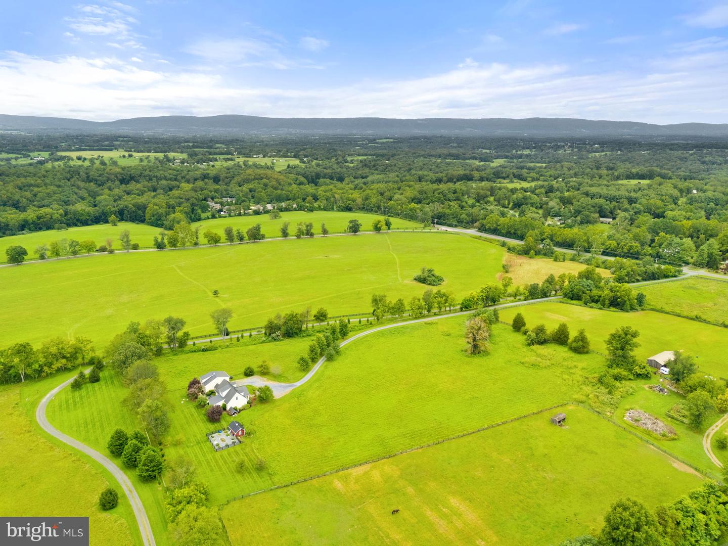 6437 JOHN S MOSBY HWY, MIDDLEBURG, Virginia 20117, 3 Bedrooms Bedrooms, ,2 BathroomsBathrooms,Residential,For sale,6437 JOHN S MOSBY HWY,VAFQ2018402 MLS # VAFQ2018402