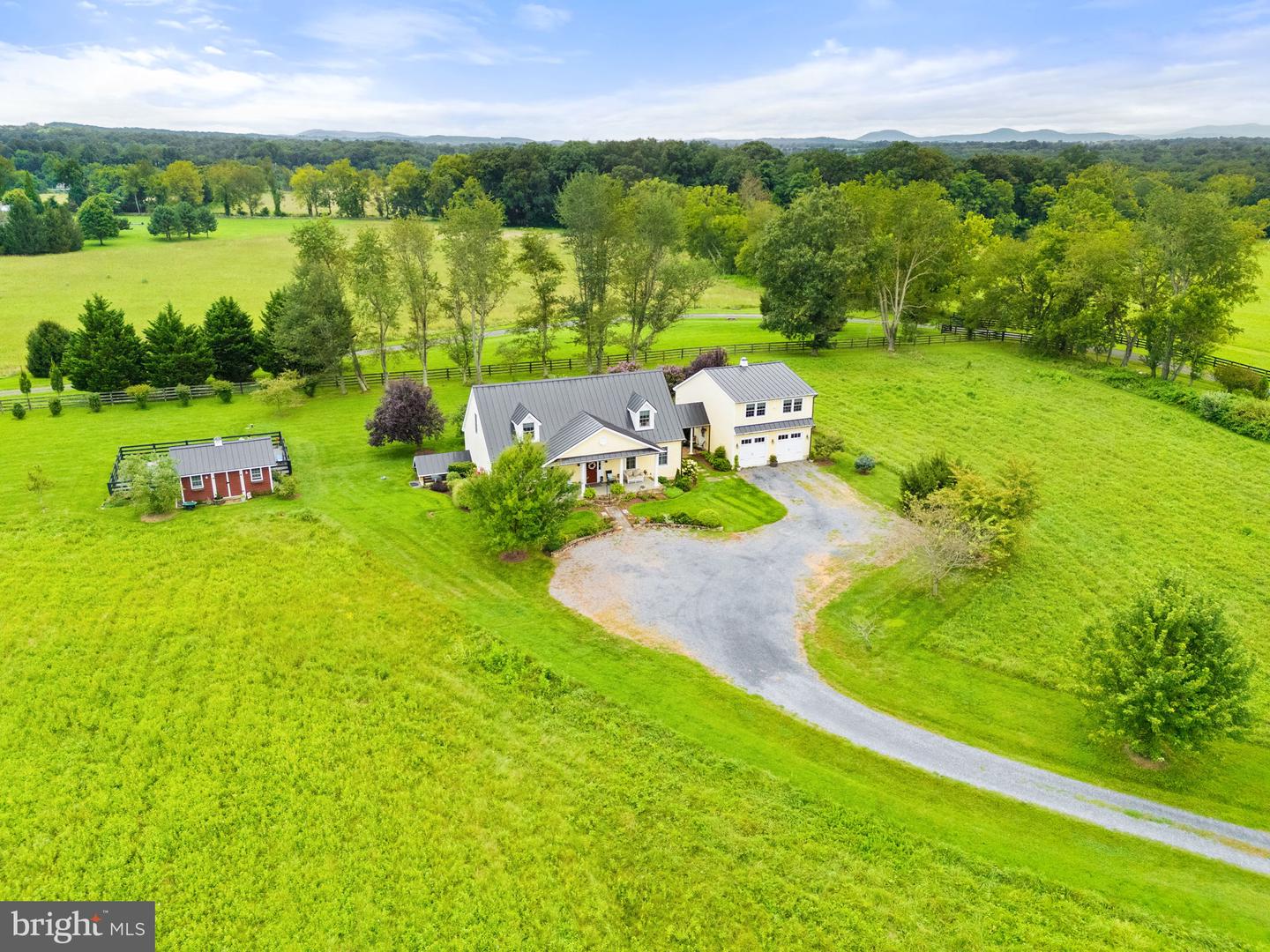 6437 JOHN S MOSBY HWY, MIDDLEBURG, Virginia 20117, 3 Bedrooms Bedrooms, ,2 BathroomsBathrooms,Residential,For sale,6437 JOHN S MOSBY HWY,VAFQ2018402 MLS # VAFQ2018402