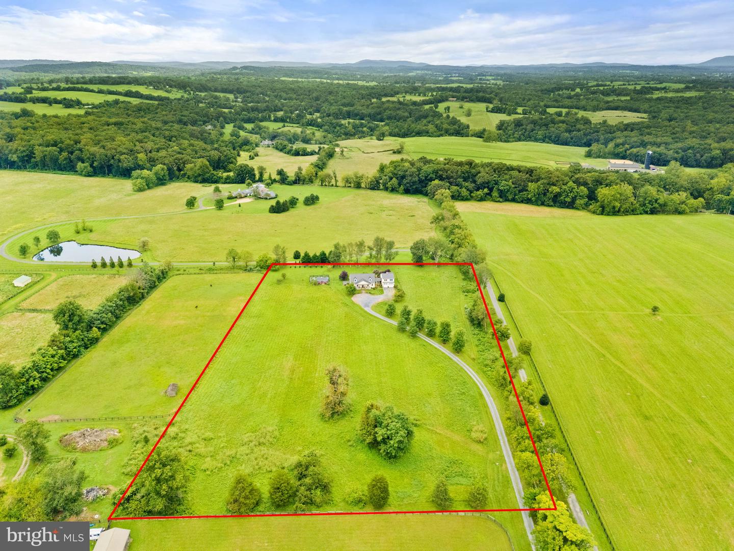 6437 JOHN S MOSBY HWY, MIDDLEBURG, Virginia 20117, 3 Bedrooms Bedrooms, ,2 BathroomsBathrooms,Residential,For sale,6437 JOHN S MOSBY HWY,VAFQ2018402 MLS # VAFQ2018402