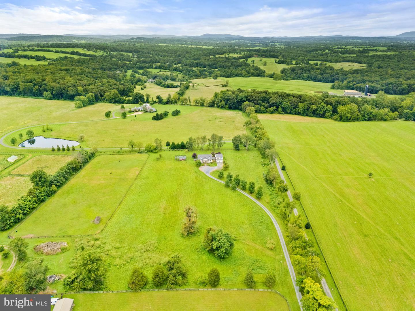6437 JOHN S MOSBY HWY, MIDDLEBURG, Virginia 20117, 3 Bedrooms Bedrooms, ,2 BathroomsBathrooms,Residential,For sale,6437 JOHN S MOSBY HWY,VAFQ2018402 MLS # VAFQ2018402