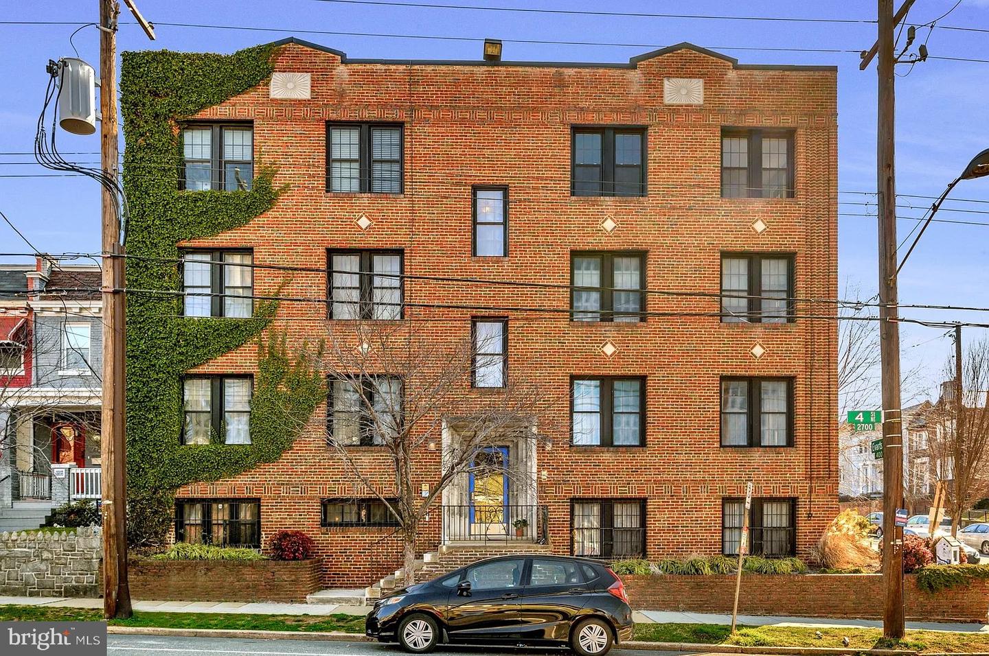 2701 4TH ST NE #101, WASHINGTON, District Of Columbia 20002, 2 Bedrooms Bedrooms, 4 Rooms Rooms,2 BathroomsBathrooms,Residential,For sale,2701 4TH ST NE #101,DCDC2223942 MLS # DCDC2223942
