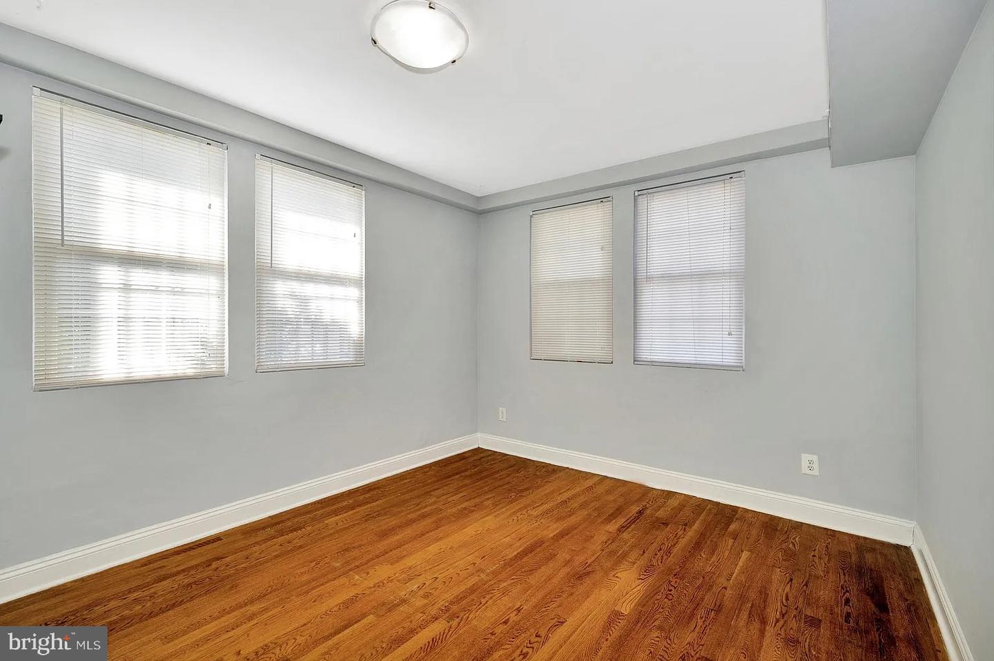 2701 4TH ST NE #101, WASHINGTON, District Of Columbia 20002, 2 Bedrooms Bedrooms, 4 Rooms Rooms,2 BathroomsBathrooms,Residential,For sale,2701 4TH ST NE #101,DCDC2223942 MLS # DCDC2223942