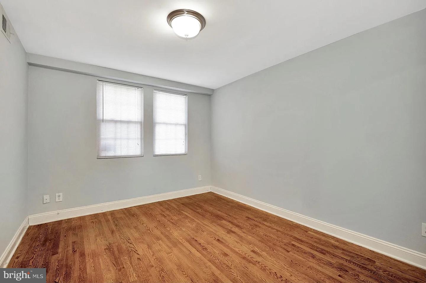 2701 4TH ST NE #101, WASHINGTON, District Of Columbia 20002, 2 Bedrooms Bedrooms, 4 Rooms Rooms,2 BathroomsBathrooms,Residential,For sale,2701 4TH ST NE #101,DCDC2223942 MLS # DCDC2223942