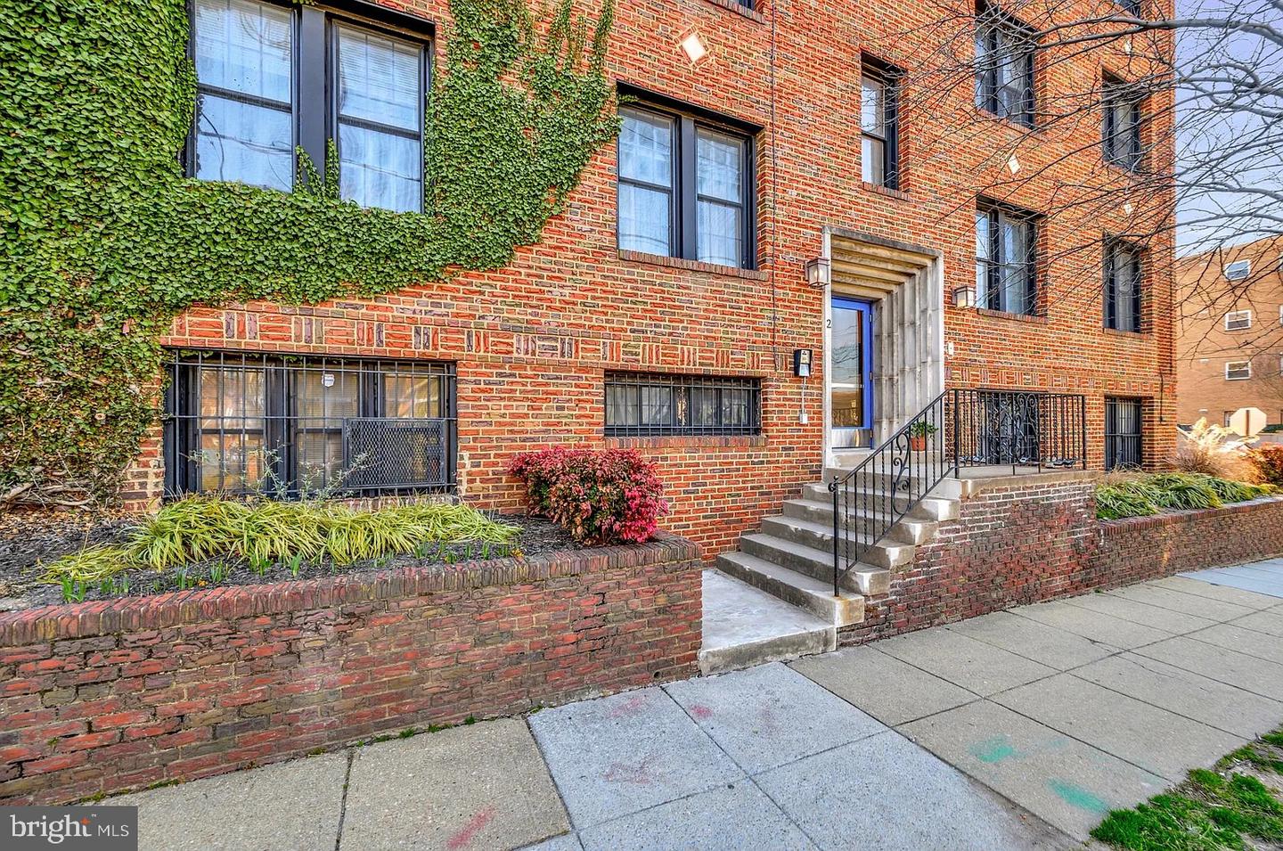 2701 4TH ST NE #101, WASHINGTON, District Of Columbia 20002, 2 Bedrooms Bedrooms, 4 Rooms Rooms,2 BathroomsBathrooms,Residential,For sale,2701 4TH ST NE #101,DCDC2223942 MLS # DCDC2223942