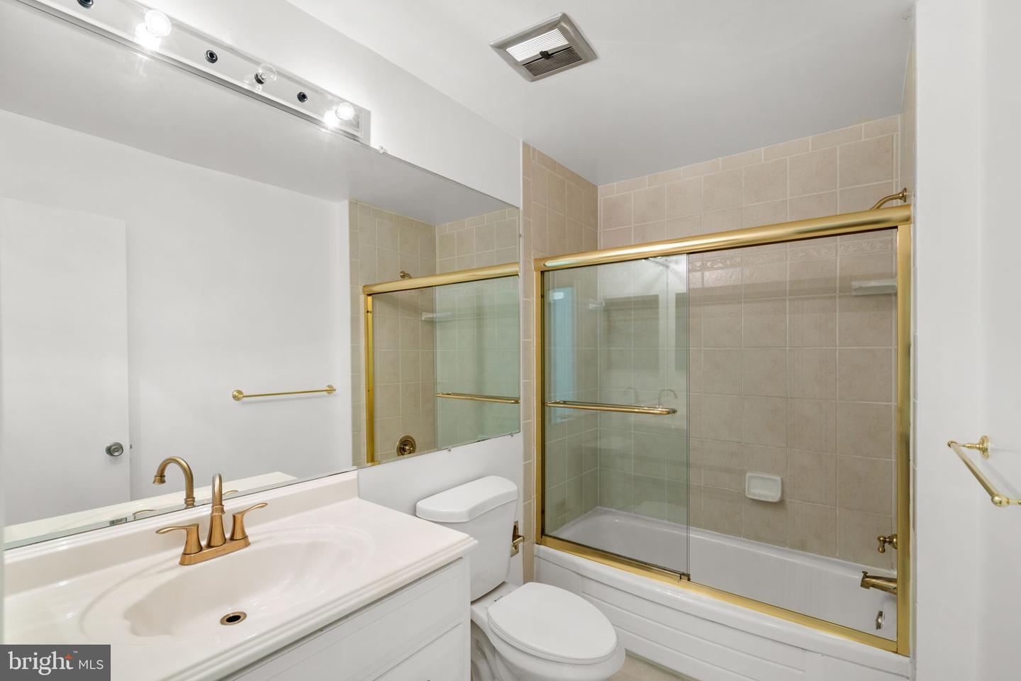 3207 CUNNINGHAM DR, ALEXANDRIA, Virginia 22309, 5 Bedrooms Bedrooms, ,3 BathroomsBathrooms,Residential,For sale,3207 CUNNINGHAM DR,VAFX2269012 MLS # VAFX2269012