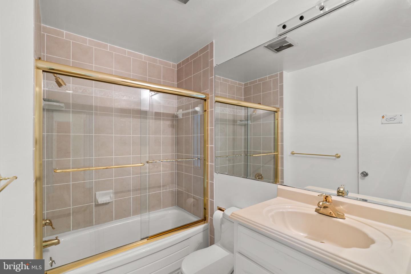 3207 CUNNINGHAM DR, ALEXANDRIA, Virginia 22309, 5 Bedrooms Bedrooms, ,3 BathroomsBathrooms,Residential,For sale,3207 CUNNINGHAM DR,VAFX2269012 MLS # VAFX2269012