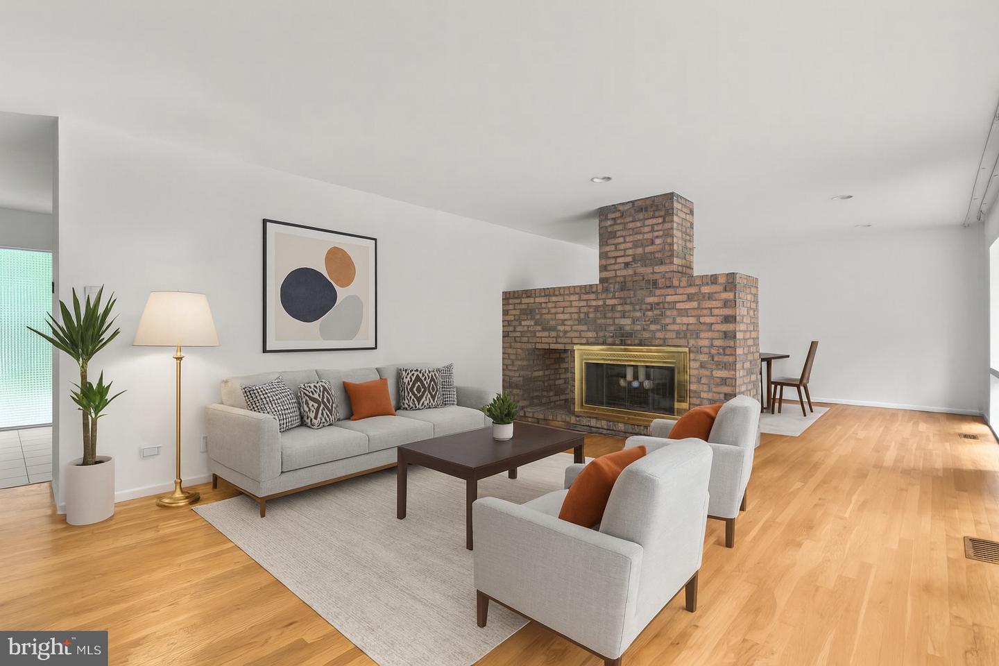 3207 CUNNINGHAM DR, ALEXANDRIA, Virginia 22309, 5 Bedrooms Bedrooms, ,3 BathroomsBathrooms,Residential,For sale,3207 CUNNINGHAM DR,VAFX2269012 MLS # VAFX2269012