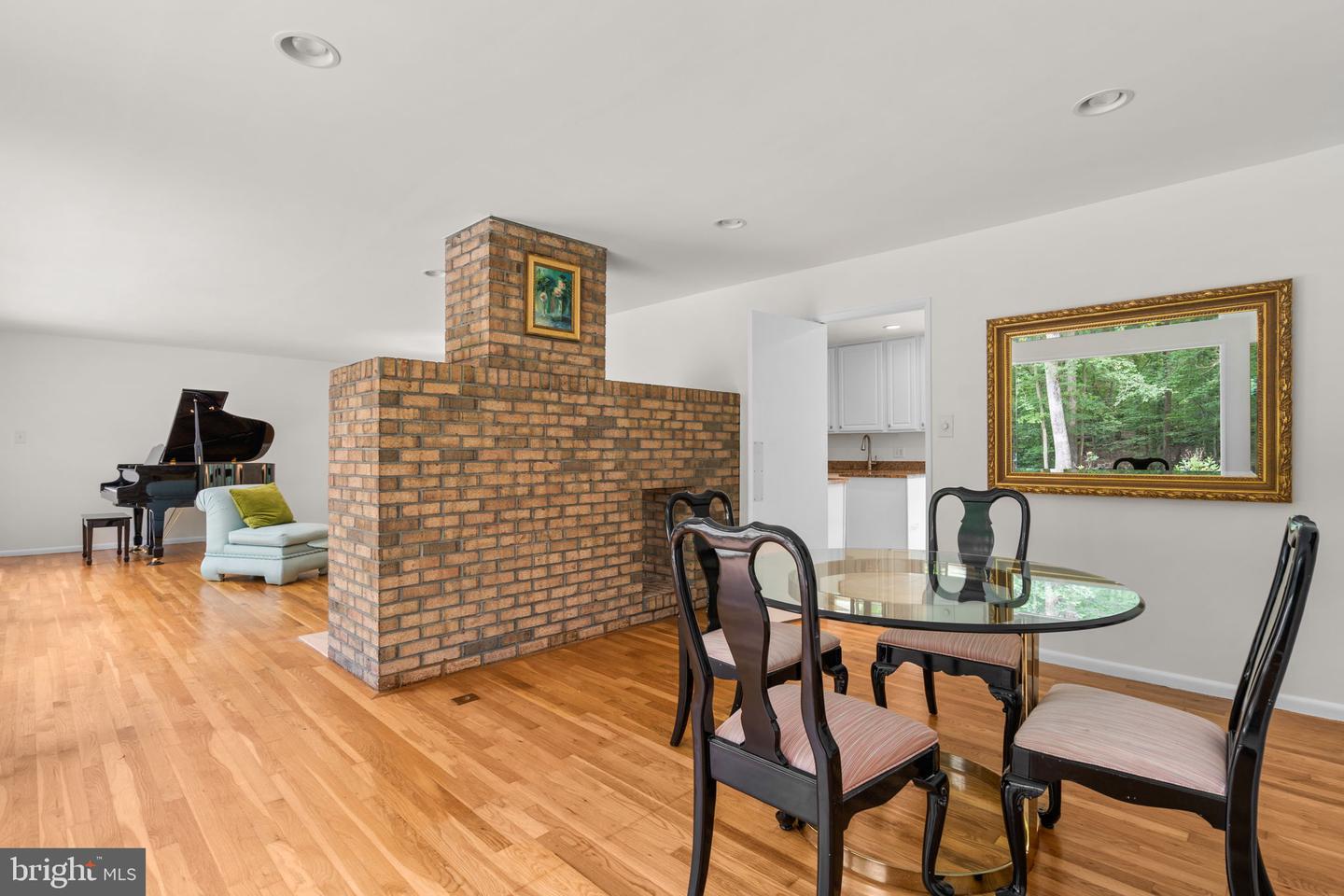 3207 CUNNINGHAM DR, ALEXANDRIA, Virginia 22309, 5 Bedrooms Bedrooms, ,3 BathroomsBathrooms,Residential,For sale,3207 CUNNINGHAM DR,VAFX2269012 MLS # VAFX2269012