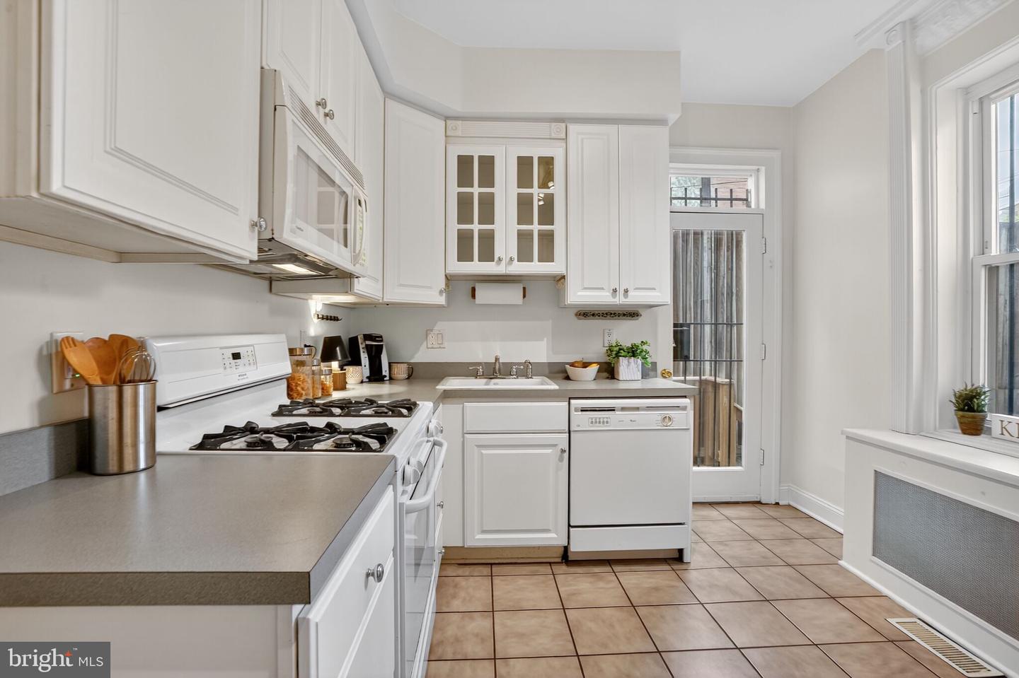 1514 CAROLINE ST NW, WASHINGTON, District Of Columbia 20009, 3 Bedrooms Bedrooms, 5 Rooms Rooms,2 BathroomsBathrooms,Residential,For sale,1514 CAROLINE ST NW,DCDC2224052 MLS # DCDC2224052