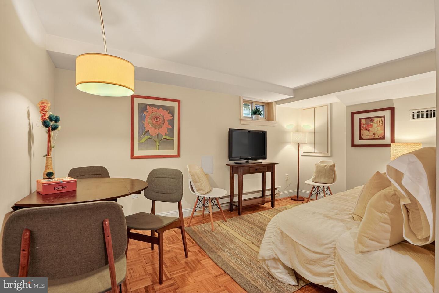 1514 CAROLINE ST NW, WASHINGTON, District Of Columbia 20009, 3 Bedrooms Bedrooms, 5 Rooms Rooms,2 BathroomsBathrooms,Residential,For sale,1514 CAROLINE ST NW,DCDC2224052 MLS # DCDC2224052
