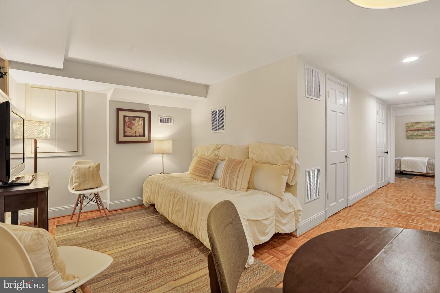 1514 CAROLINE ST NW, WASHINGTON, District Of Columbia 20009, 3 Bedrooms Bedrooms, 5 Rooms Rooms,2 BathroomsBathrooms,Residential,For sale,1514 CAROLINE ST NW,DCDC2224052 MLS # DCDC2224052