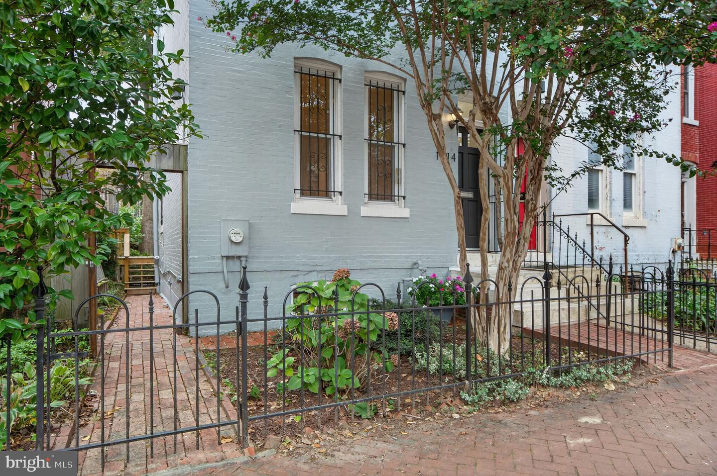 1514 CAROLINE ST NW, WASHINGTON, District Of Columbia 20009, 3 Bedrooms Bedrooms, 5 Rooms Rooms,2 BathroomsBathrooms,Residential,For sale,1514 CAROLINE ST NW,DCDC2224052 MLS # DCDC2224052