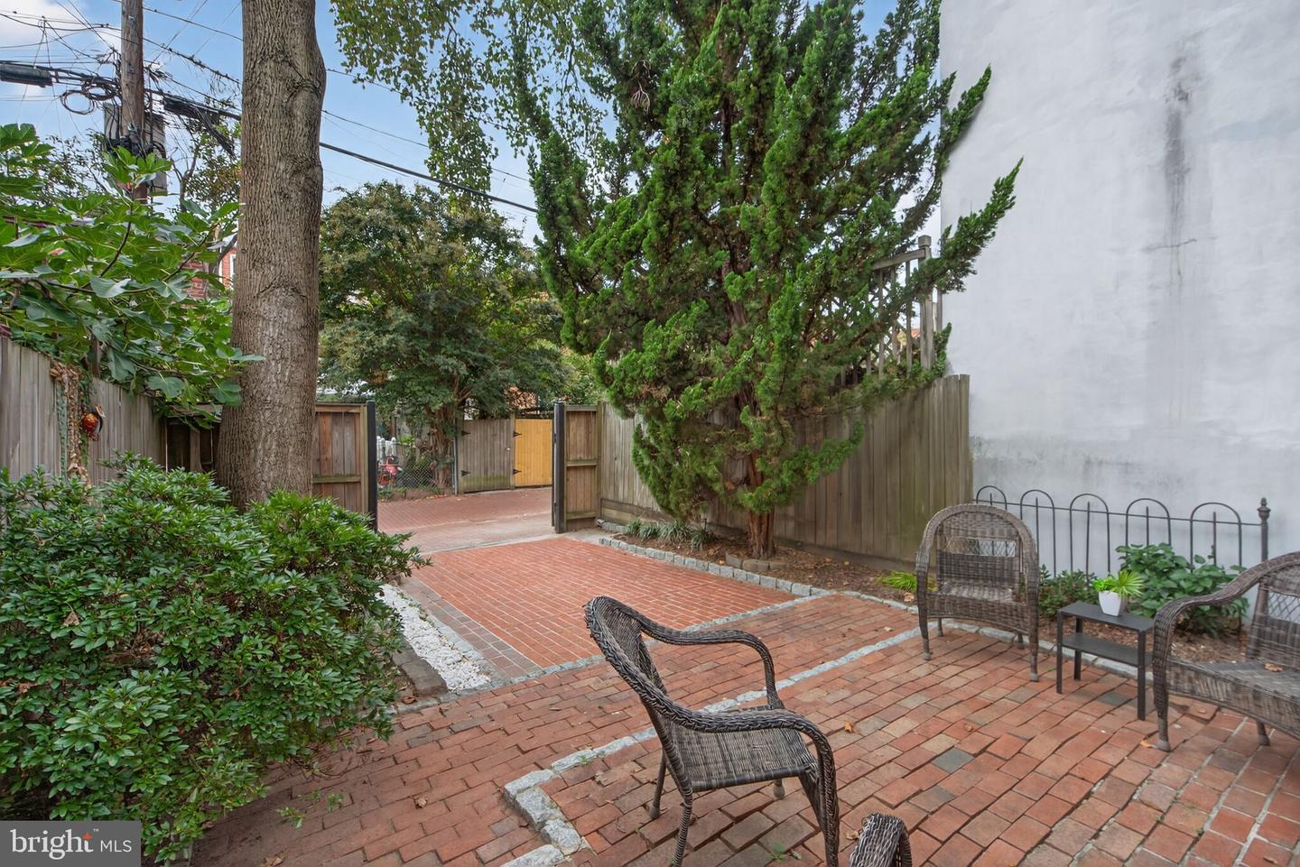 1514 CAROLINE ST NW, WASHINGTON, District Of Columbia 20009, 3 Bedrooms Bedrooms, 5 Rooms Rooms,2 BathroomsBathrooms,Residential,For sale,1514 CAROLINE ST NW,DCDC2224052 MLS # DCDC2224052
