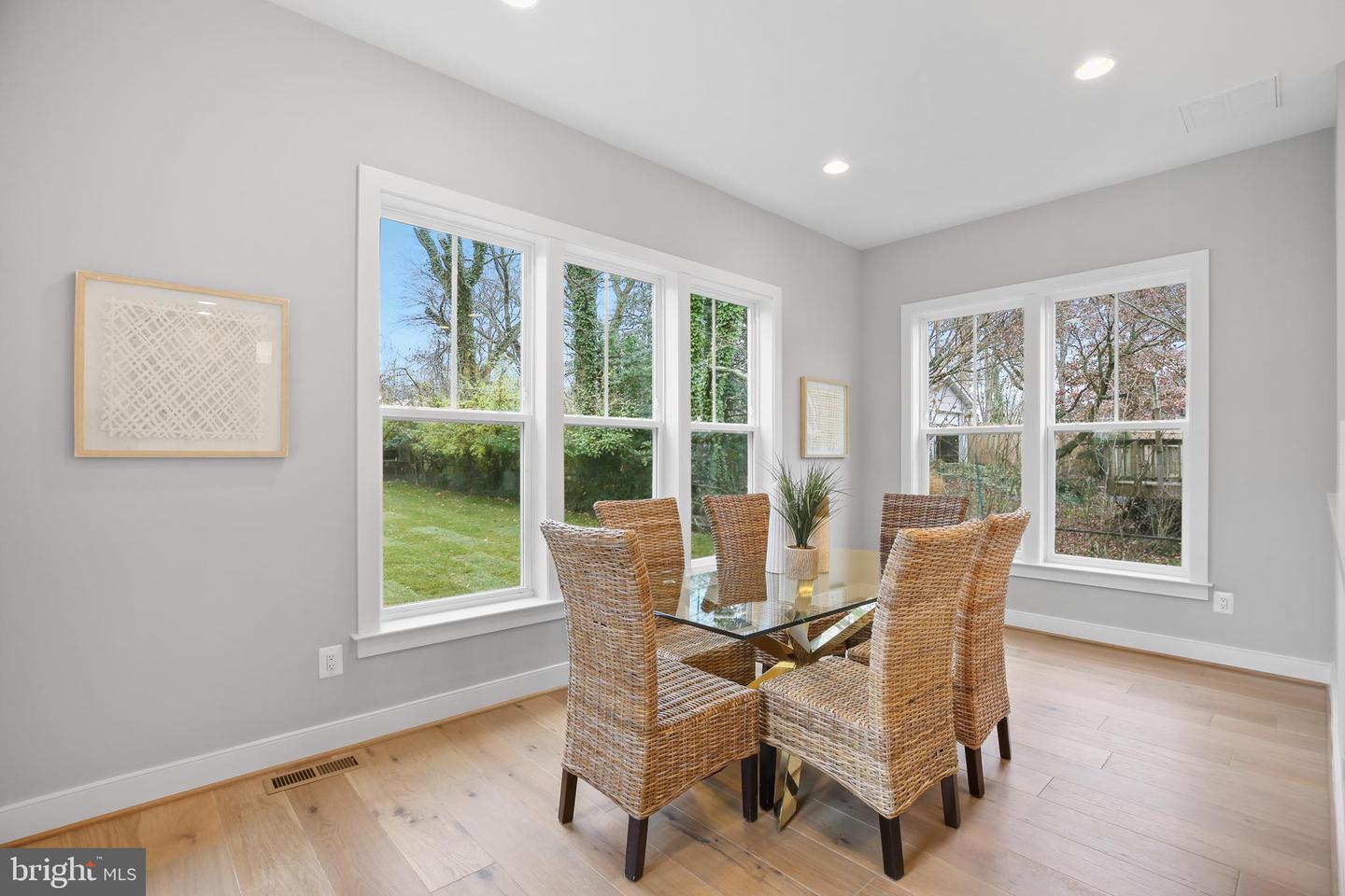 411 S VIRGINIA AVE, FALLS CHURCH, Virginia 22046, 4 Bedrooms Bedrooms, ,3 BathroomsBathrooms,Residential,For sale,411 S VIRGINIA AVE,VAFA2003304 MLS # VAFA2003304