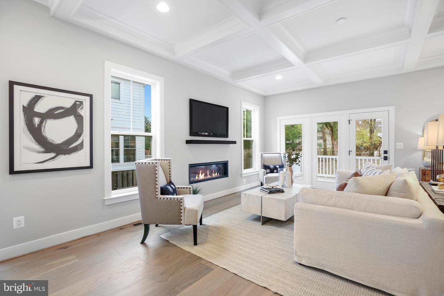 411 S VIRGINIA AVE, FALLS CHURCH, Virginia 22046, 4 Bedrooms Bedrooms, ,3 BathroomsBathrooms,Residential,For sale,411 S VIRGINIA AVE,VAFA2003304 MLS # VAFA2003304