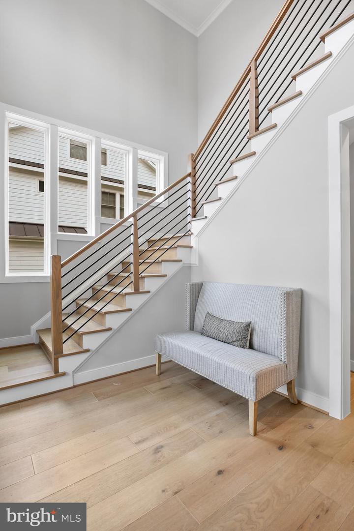 411 S VIRGINIA AVE, FALLS CHURCH, Virginia 22046, 4 Bedrooms Bedrooms, ,3 BathroomsBathrooms,Residential,For sale,411 S VIRGINIA AVE,VAFA2003304 MLS # VAFA2003304