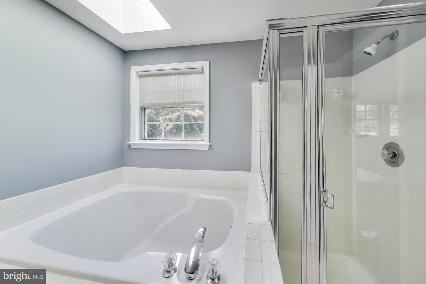 7472 CROSS GATE LN, ALEXANDRIA, Virginia 22315, 3 Bedrooms Bedrooms, ,3 BathroomsBathrooms,Residential,For sale,7472 CROSS GATE LN,VAFX2269224 MLS # VAFX2269224