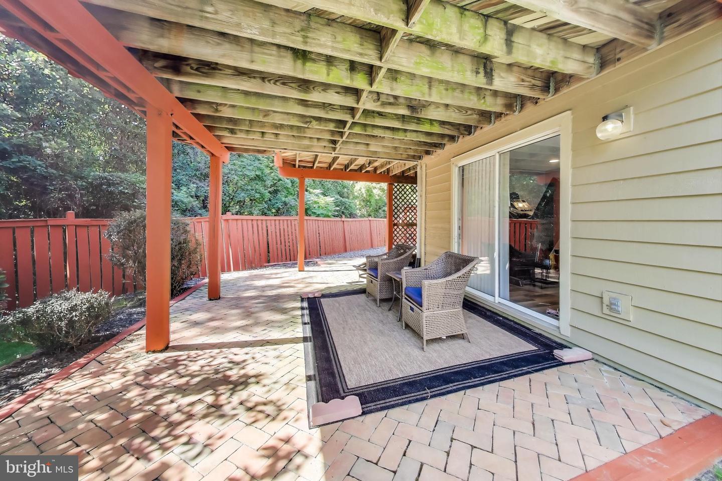 7472 CROSS GATE LN, ALEXANDRIA, Virginia 22315, 3 Bedrooms Bedrooms, ,3 BathroomsBathrooms,Residential,For sale,7472 CROSS GATE LN,VAFX2269224 MLS # VAFX2269224