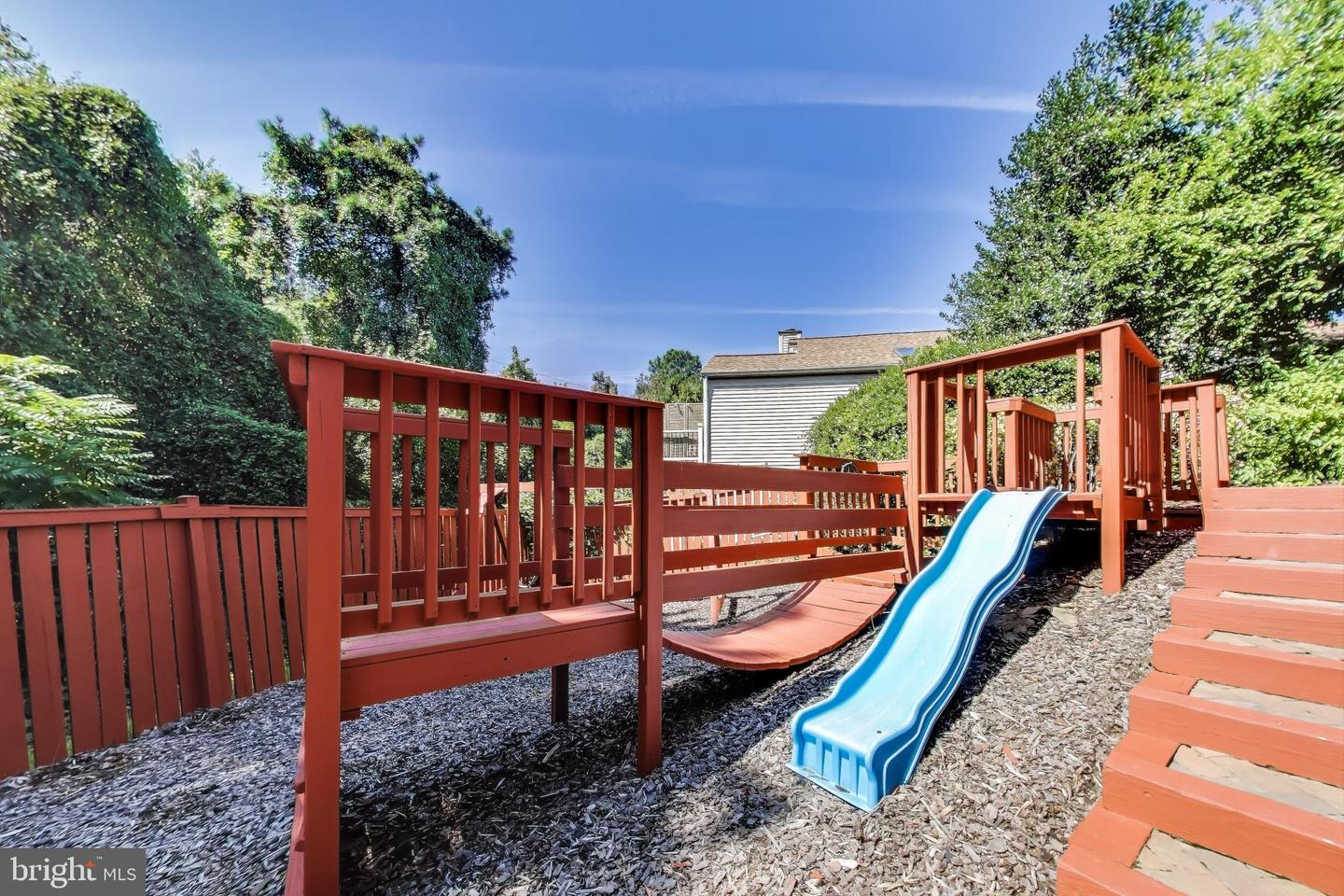 7472 CROSS GATE LN, ALEXANDRIA, Virginia 22315, 3 Bedrooms Bedrooms, ,3 BathroomsBathrooms,Residential,For sale,7472 CROSS GATE LN,VAFX2269224 MLS # VAFX2269224
