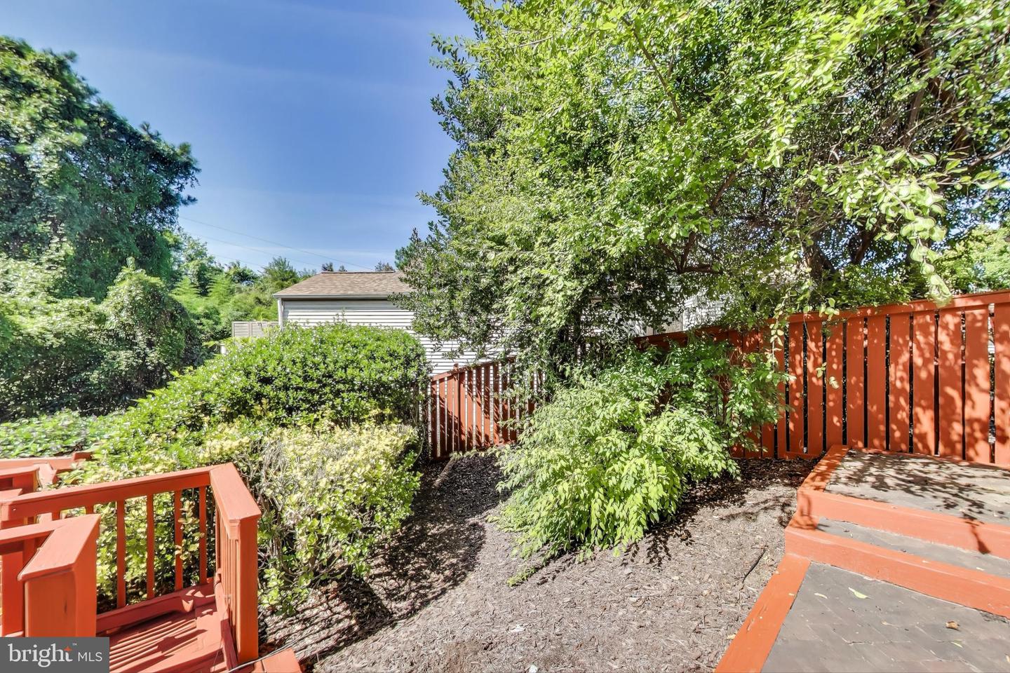 7472 CROSS GATE LN, ALEXANDRIA, Virginia 22315, 3 Bedrooms Bedrooms, ,3 BathroomsBathrooms,Residential,For sale,7472 CROSS GATE LN,VAFX2269224 MLS # VAFX2269224