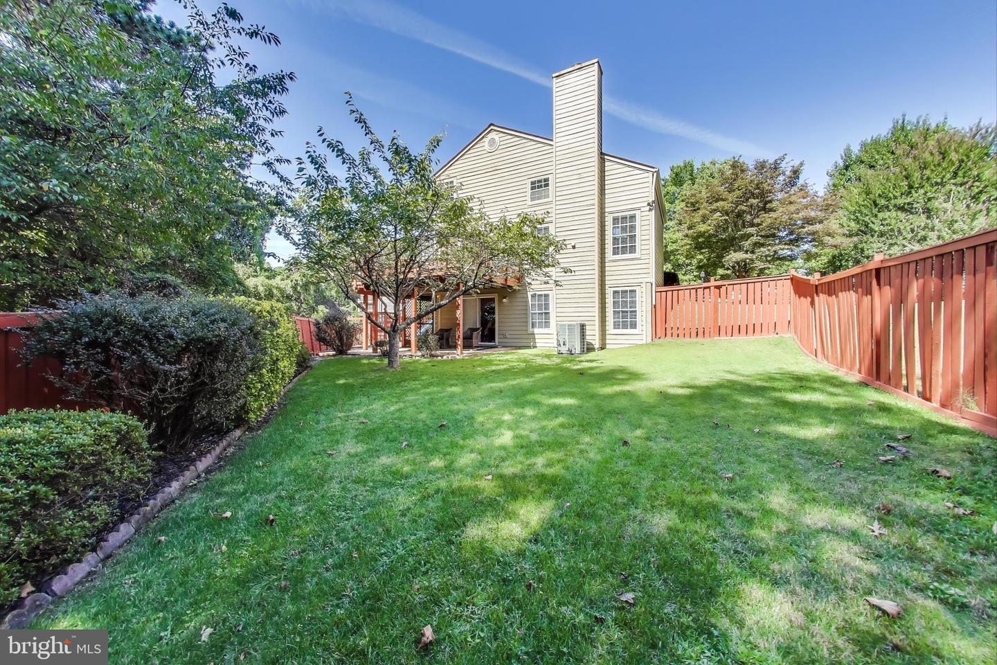 7472 CROSS GATE LN, ALEXANDRIA, Virginia 22315, 3 Bedrooms Bedrooms, ,3 BathroomsBathrooms,Residential,For sale,7472 CROSS GATE LN,VAFX2269224 MLS # VAFX2269224