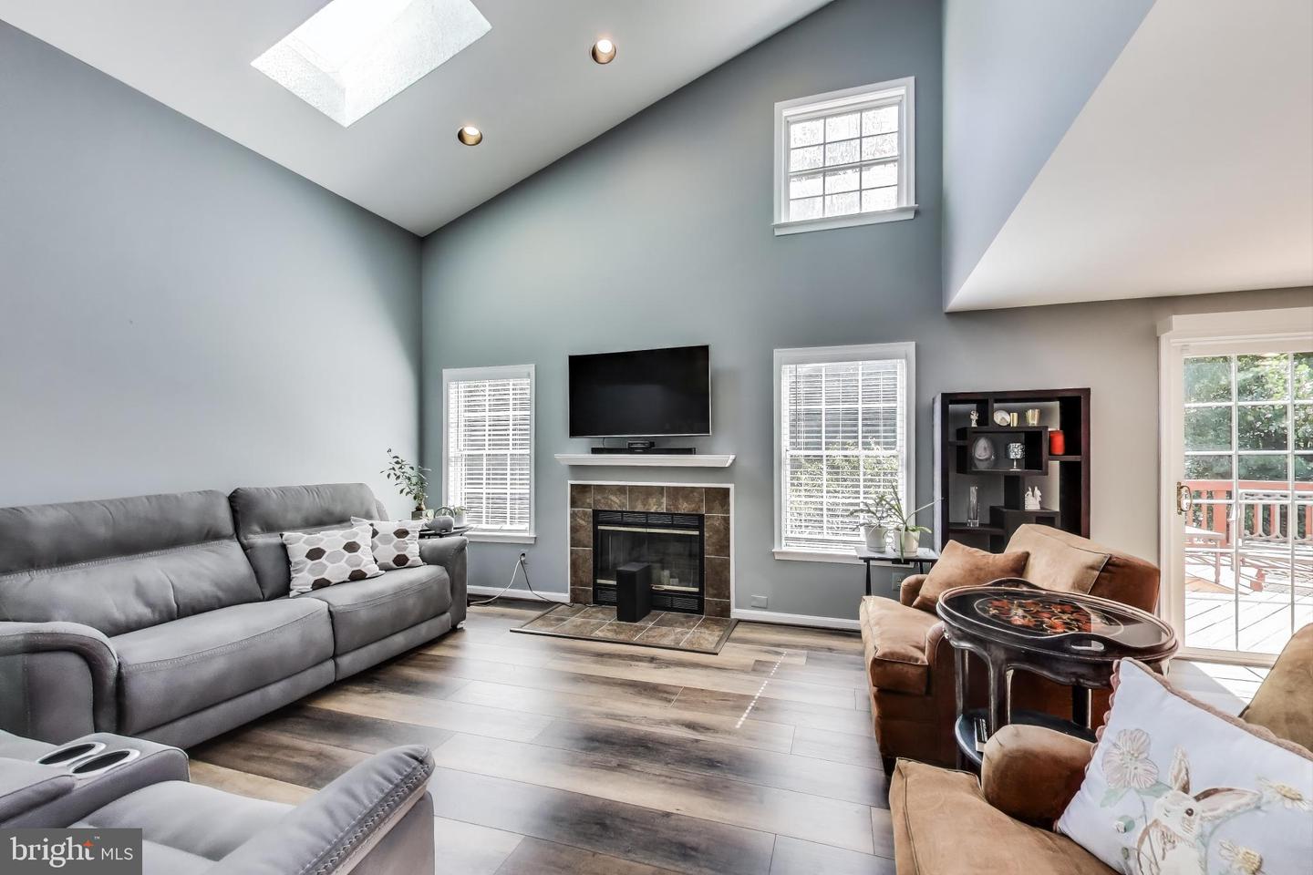 7472 CROSS GATE LN, ALEXANDRIA, Virginia 22315, 3 Bedrooms Bedrooms, ,3 BathroomsBathrooms,Residential,For sale,7472 CROSS GATE LN,VAFX2269224 MLS # VAFX2269224