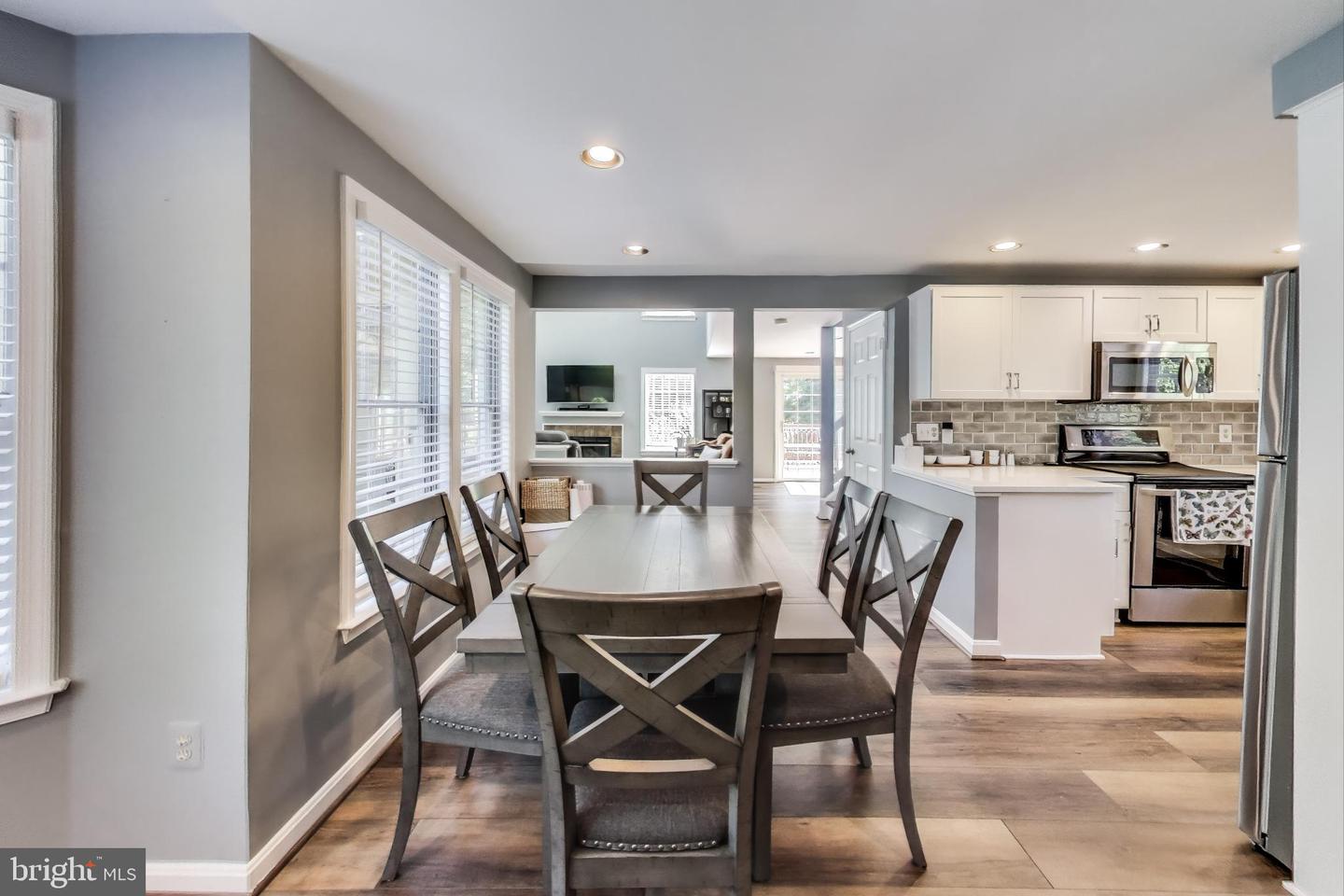 7472 CROSS GATE LN, ALEXANDRIA, Virginia 22315, 3 Bedrooms Bedrooms, ,3 BathroomsBathrooms,Residential,For sale,7472 CROSS GATE LN,VAFX2269224 MLS # VAFX2269224