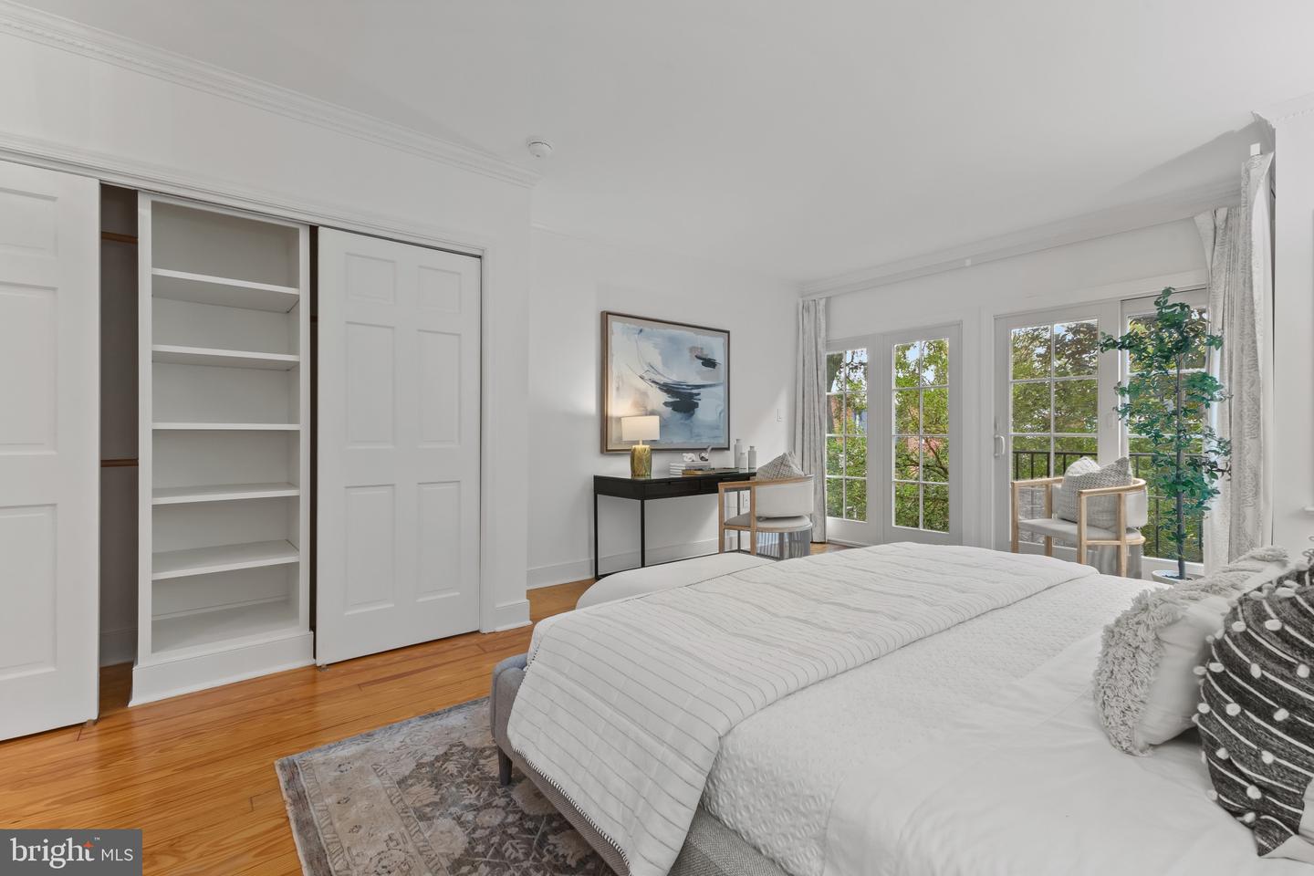 408 WOLFE ST, ALEXANDRIA, Virginia 22314, 2 Bedrooms Bedrooms, ,2 BathroomsBathrooms,Residential,For sale,408 WOLFE ST,VAAX2050174 MLS # VAAX2050174