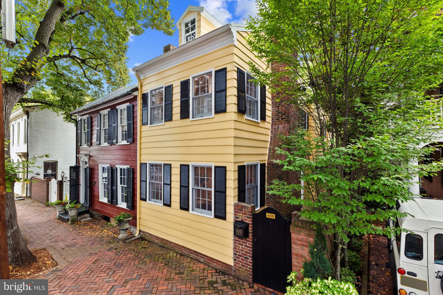 408 WOLFE ST, ALEXANDRIA, Virginia 22314, 2 Bedrooms Bedrooms, ,2 BathroomsBathrooms,Residential,For sale,408 WOLFE ST,VAAX2050174 MLS # VAAX2050174