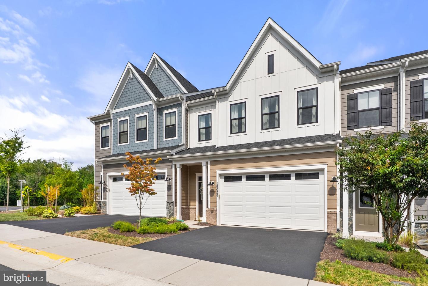19059 CORAL REEF SQ, LEESBURG, Virginia 20176, 3 Bedrooms Bedrooms, ,2 BathroomsBathrooms,Residential,For sale,19059 CORAL REEF SQ,VALO2107668 MLS # VALO2107668