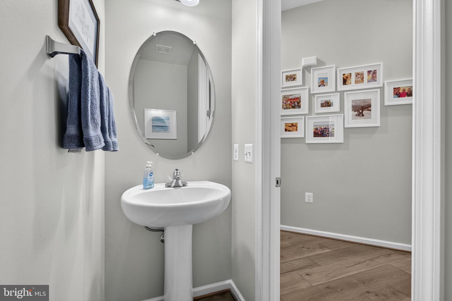 19059 CORAL REEF SQ, LEESBURG, Virginia 20176, 3 Bedrooms Bedrooms, ,2 BathroomsBathrooms,Residential,For sale,19059 CORAL REEF SQ,VALO2107668 MLS # VALO2107668
