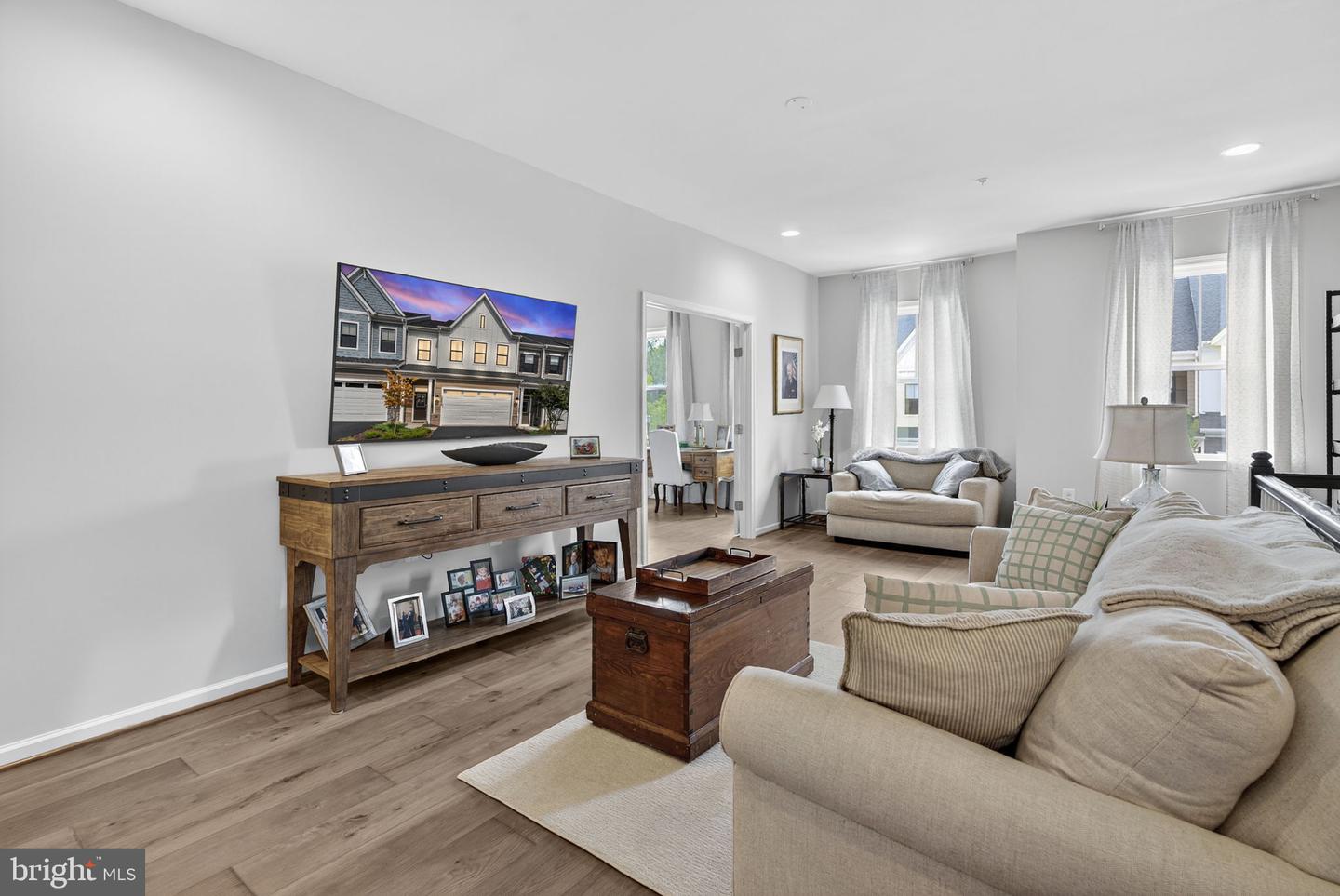 19059 CORAL REEF SQ, LEESBURG, Virginia 20176, 3 Bedrooms Bedrooms, ,2 BathroomsBathrooms,Residential,For sale,19059 CORAL REEF SQ,VALO2107668 MLS # VALO2107668