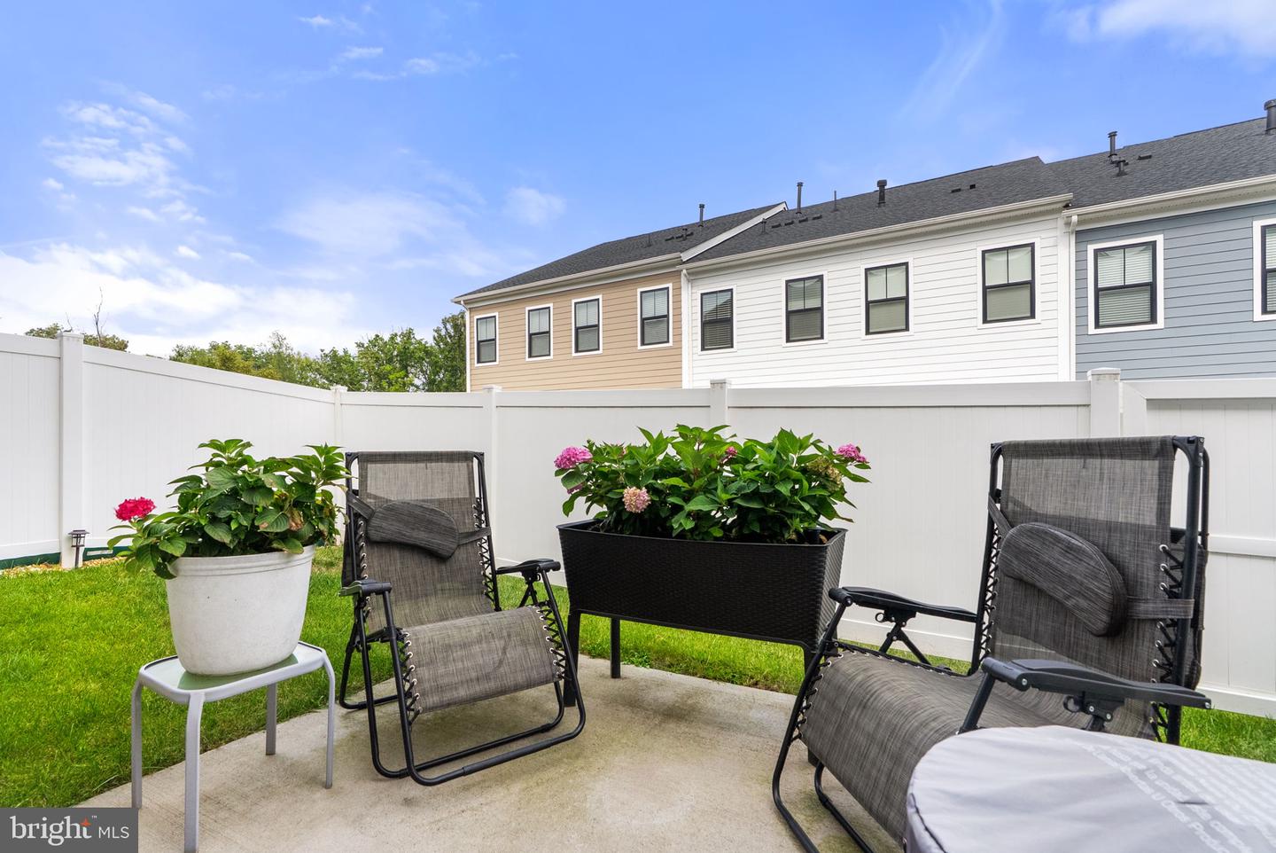 19059 CORAL REEF SQ, LEESBURG, Virginia 20176, 3 Bedrooms Bedrooms, ,2 BathroomsBathrooms,Residential,For sale,19059 CORAL REEF SQ,VALO2107668 MLS # VALO2107668