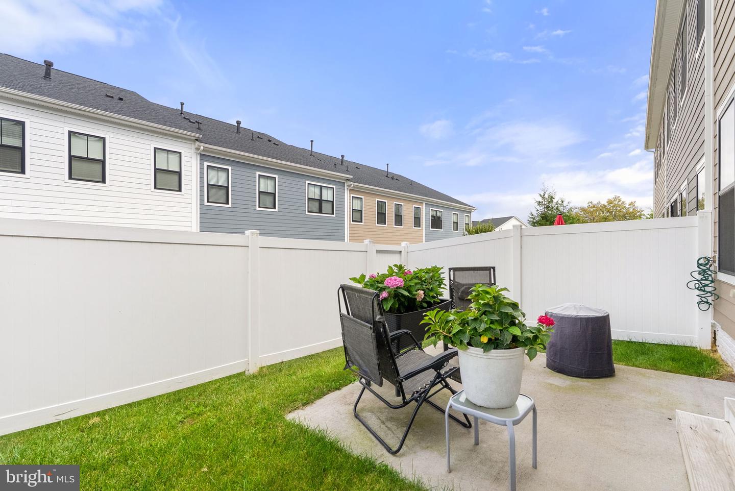 19059 CORAL REEF SQ, LEESBURG, Virginia 20176, 3 Bedrooms Bedrooms, ,2 BathroomsBathrooms,Residential,For sale,19059 CORAL REEF SQ,VALO2107668 MLS # VALO2107668