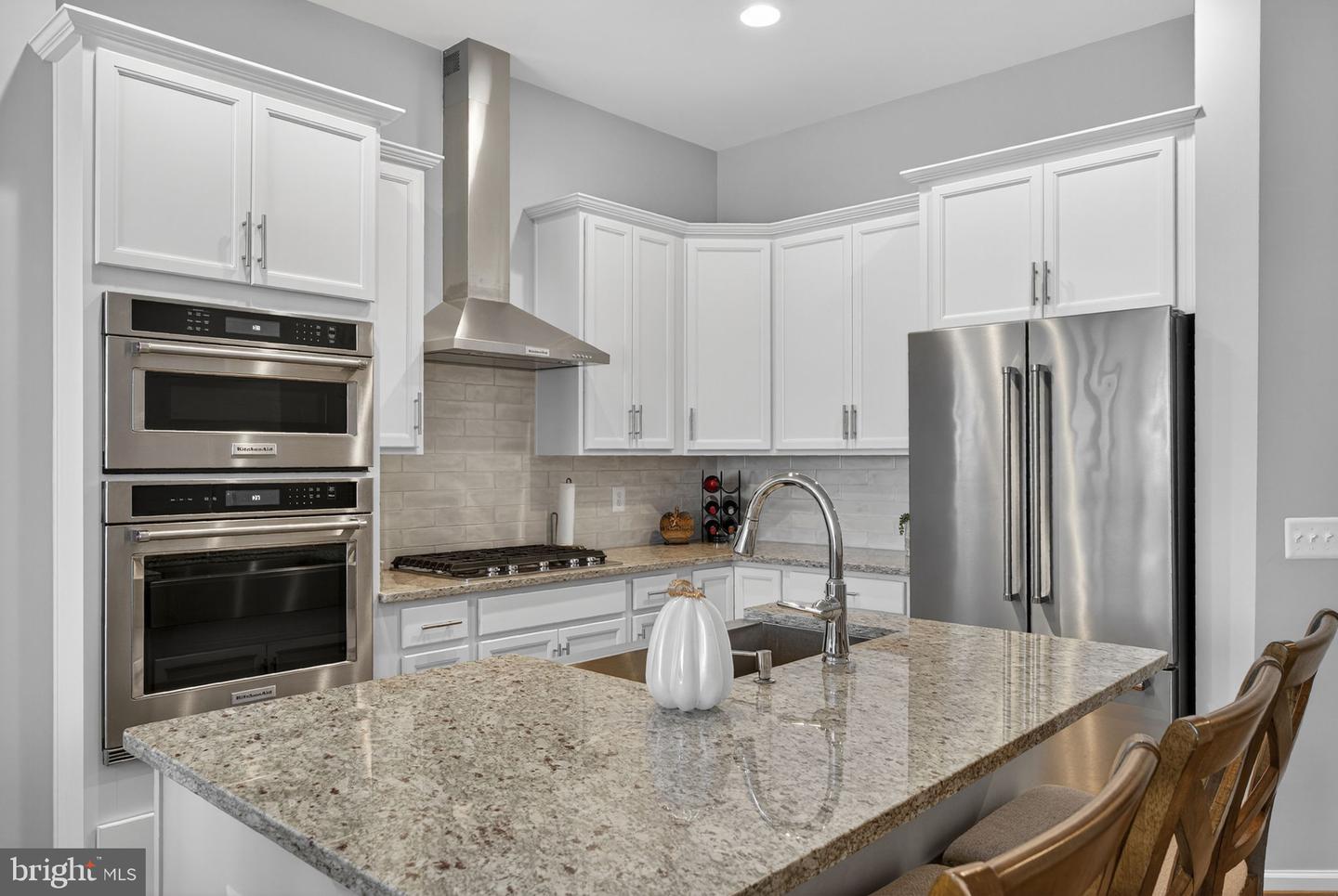 19059 CORAL REEF SQ, LEESBURG, Virginia 20176, 3 Bedrooms Bedrooms, ,2 BathroomsBathrooms,Residential,For sale,19059 CORAL REEF SQ,VALO2107668 MLS # VALO2107668