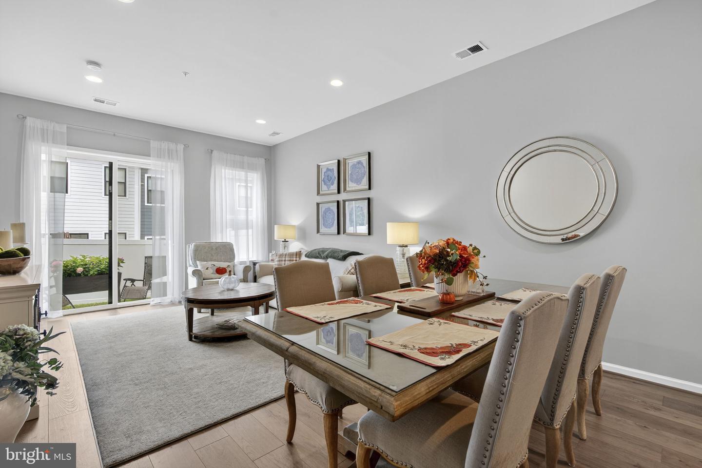 19059 CORAL REEF SQ, LEESBURG, Virginia 20176, 3 Bedrooms Bedrooms, ,2 BathroomsBathrooms,Residential,For sale,19059 CORAL REEF SQ,VALO2107668 MLS # VALO2107668