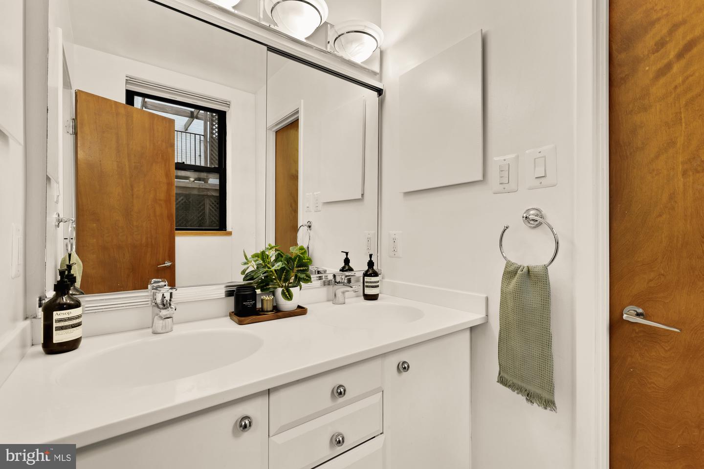 3499 17TH ST NW #1, WASHINGTON, District Of Columbia 20010, 3 Bedrooms Bedrooms, ,3 BathroomsBathrooms,Residential,For sale,3499 17TH ST NW #1,DCDC2224256 MLS # DCDC2224256