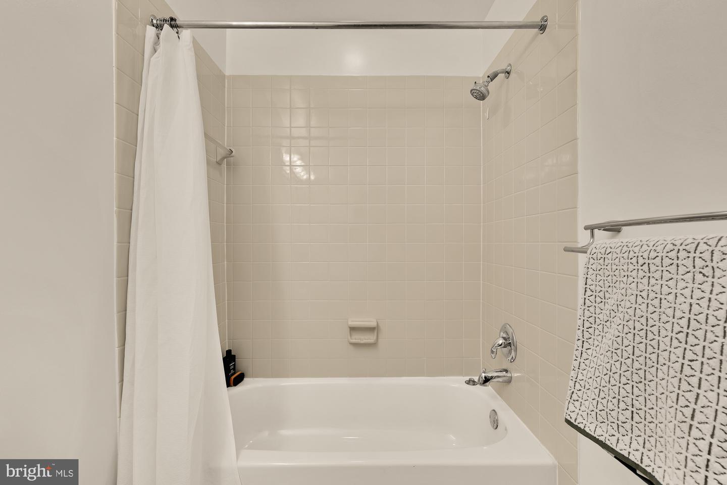 3499 17TH ST NW #1, WASHINGTON, District Of Columbia 20010, 3 Bedrooms Bedrooms, ,3 BathroomsBathrooms,Residential,For sale,3499 17TH ST NW #1,DCDC2224256 MLS # DCDC2224256