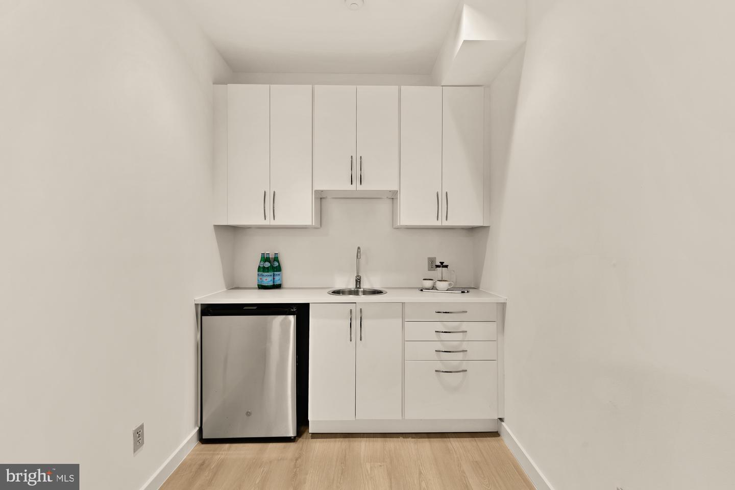3499 17TH ST NW #1, WASHINGTON, District Of Columbia 20010, 3 Bedrooms Bedrooms, ,3 BathroomsBathrooms,Residential,For sale,3499 17TH ST NW #1,DCDC2224256 MLS # DCDC2224256
