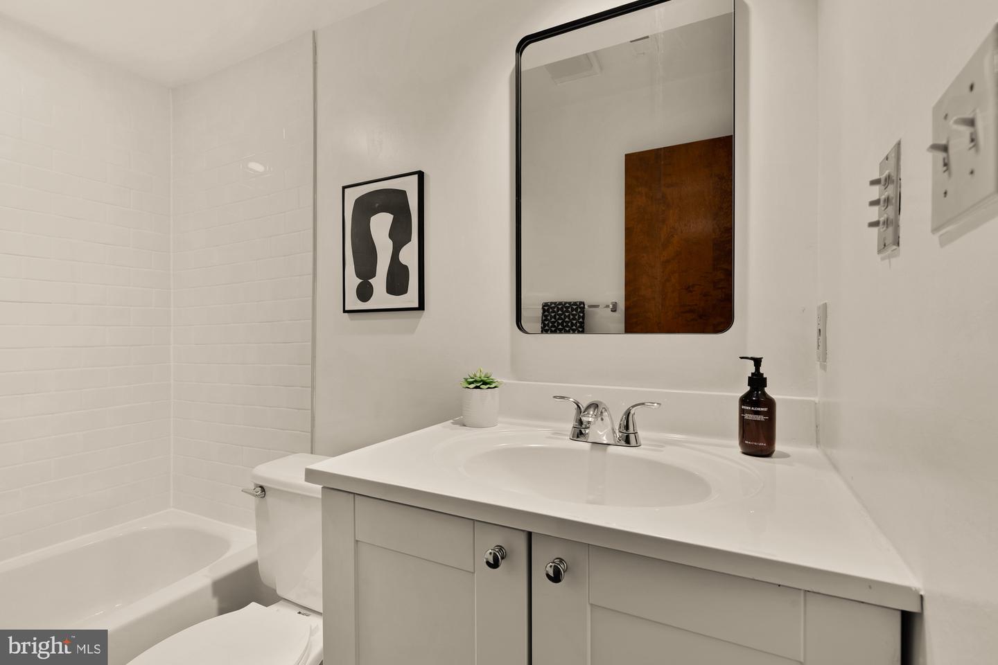 3499 17TH ST NW #1, WASHINGTON, District Of Columbia 20010, 3 Bedrooms Bedrooms, ,3 BathroomsBathrooms,Residential,For sale,3499 17TH ST NW #1,DCDC2224256 MLS # DCDC2224256